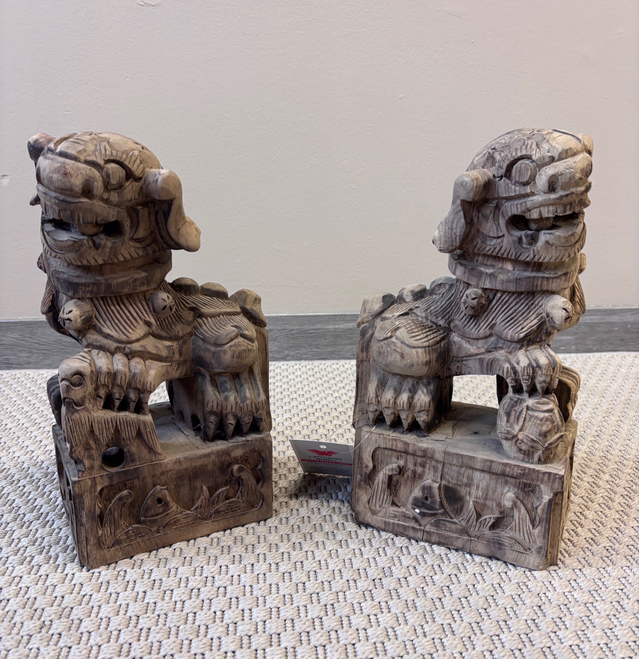 COPPIA DI STATUETTE IN CANFORA "LEONCANI" GUARDIANI