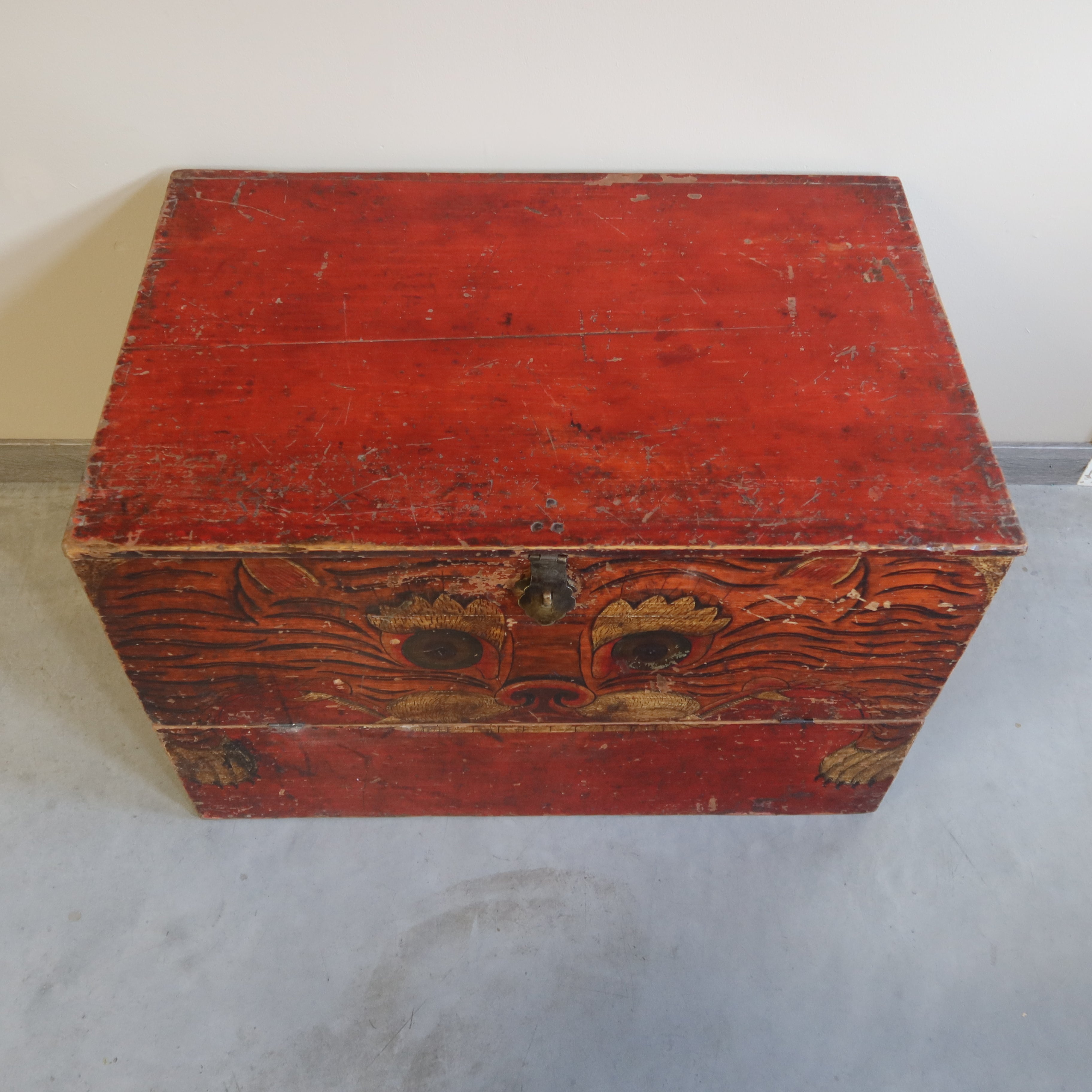 BAULE DEL QINGHAI CON DECORO TIGRE