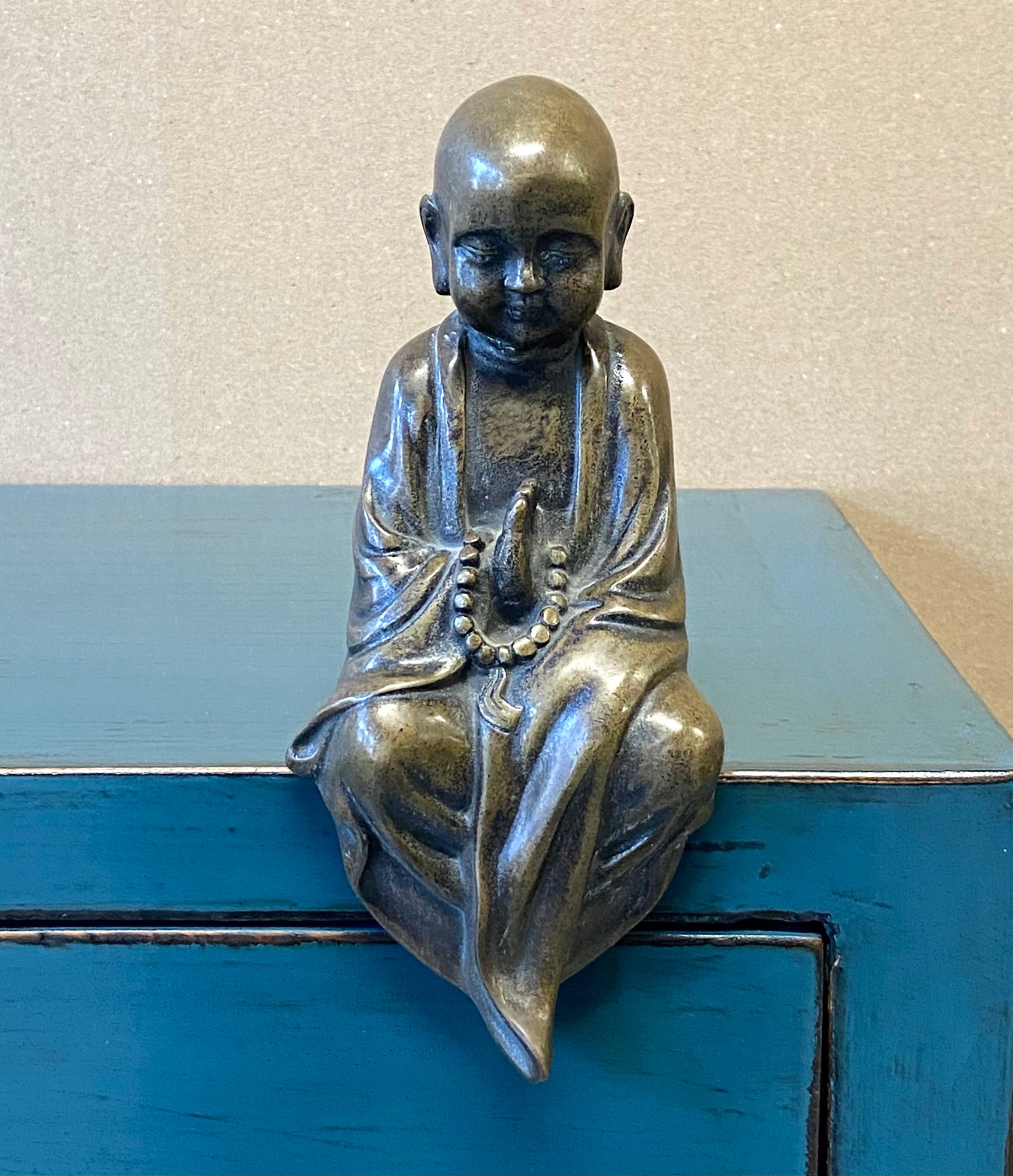 STATUETTA MONACO SEDUTO IN OTTONE