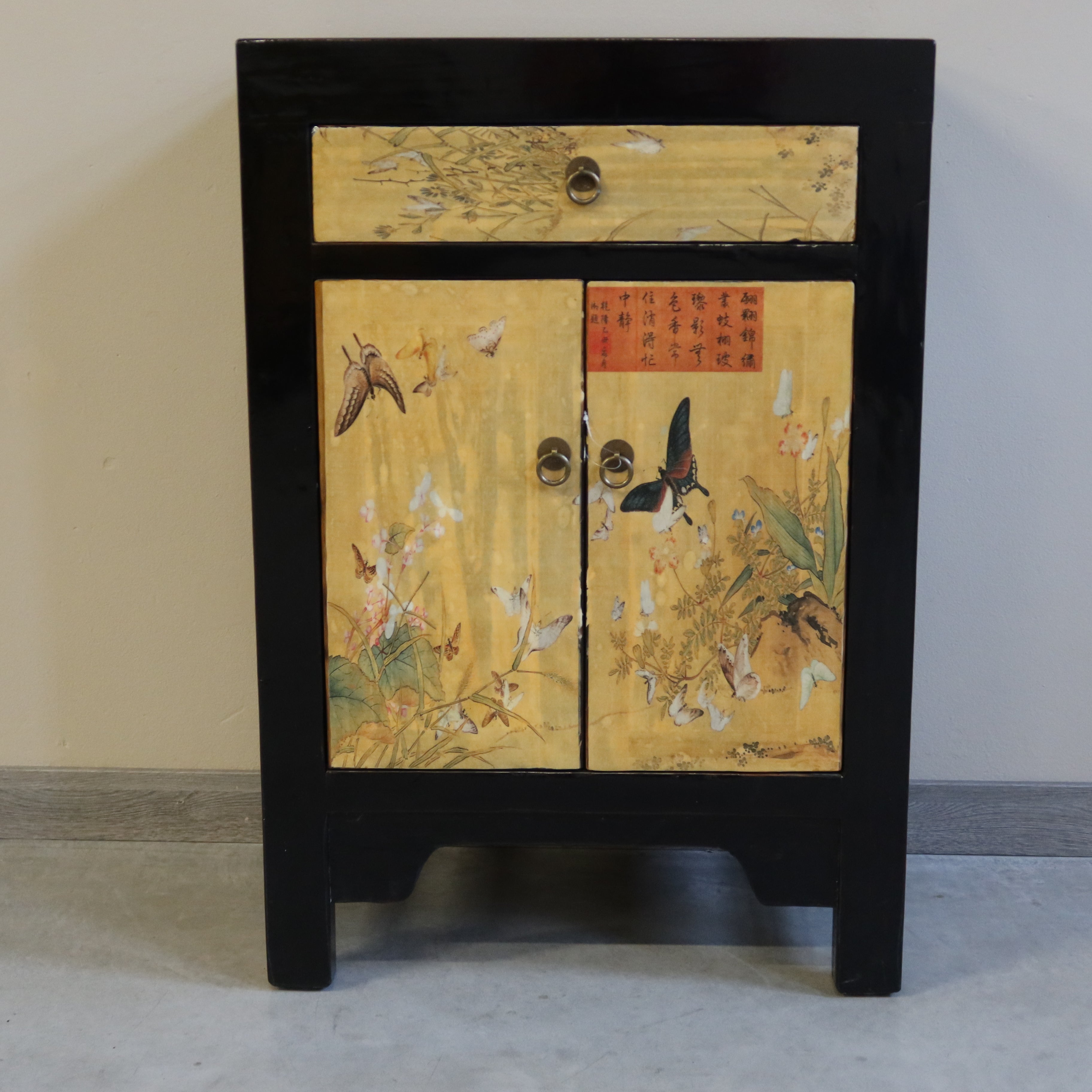 CREDENZINO MONGOLIA DECORATO