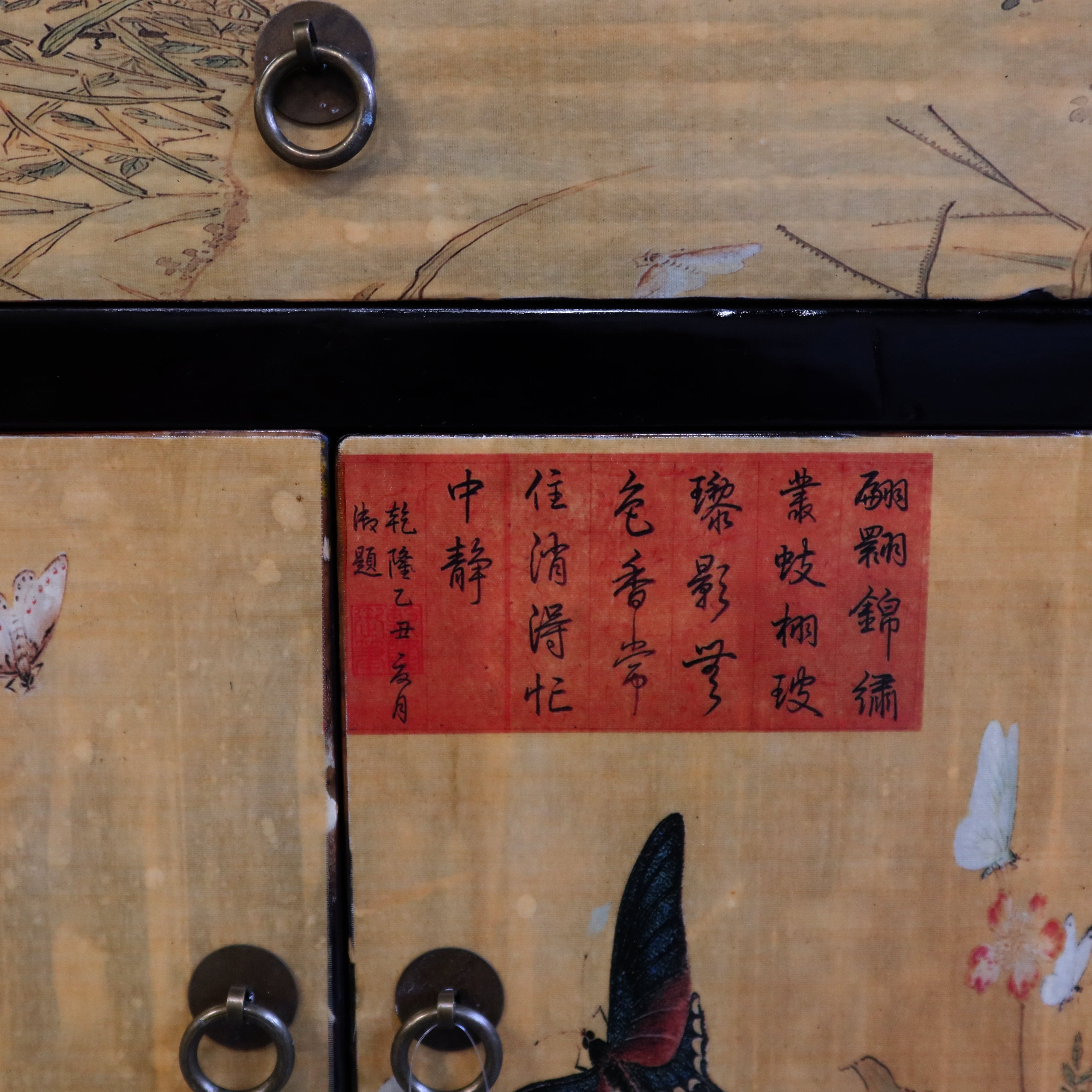 CREDENZINO MONGOLIA DECORATO