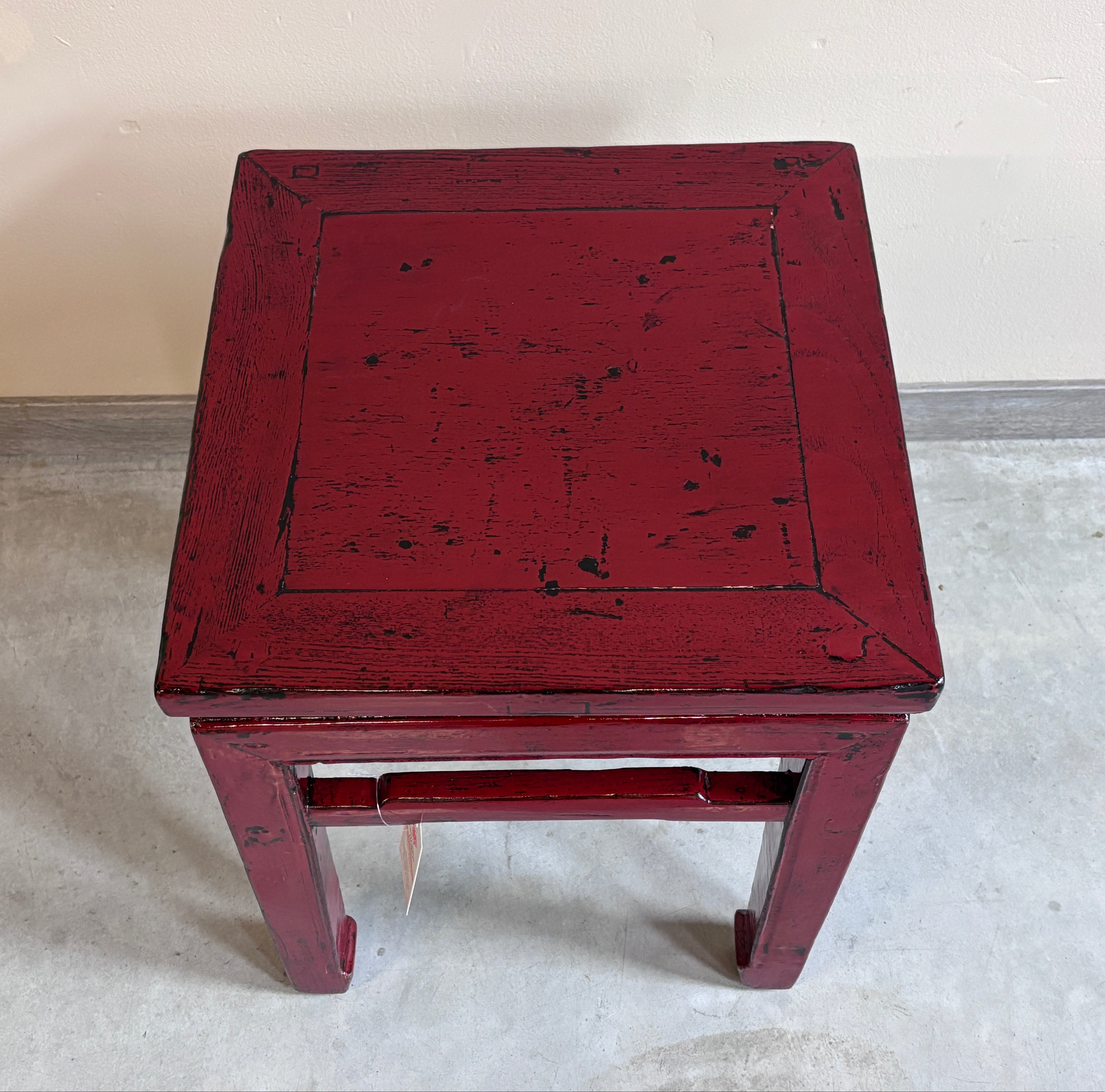 SGABELLO QUADRATO LACCA BORDEUAX