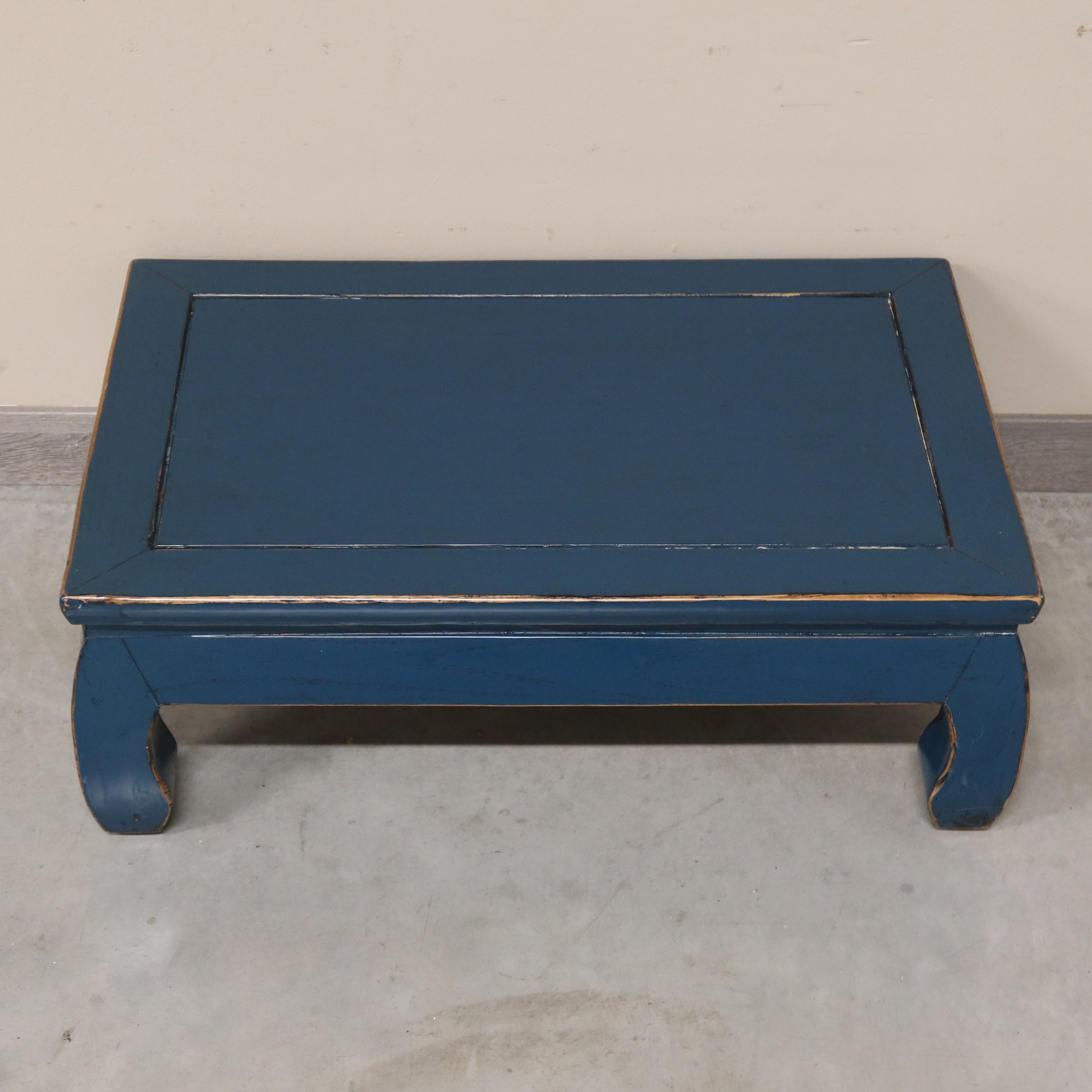 TAVOLINO CINESE LACCA BLU GAMBE ARCUATE
