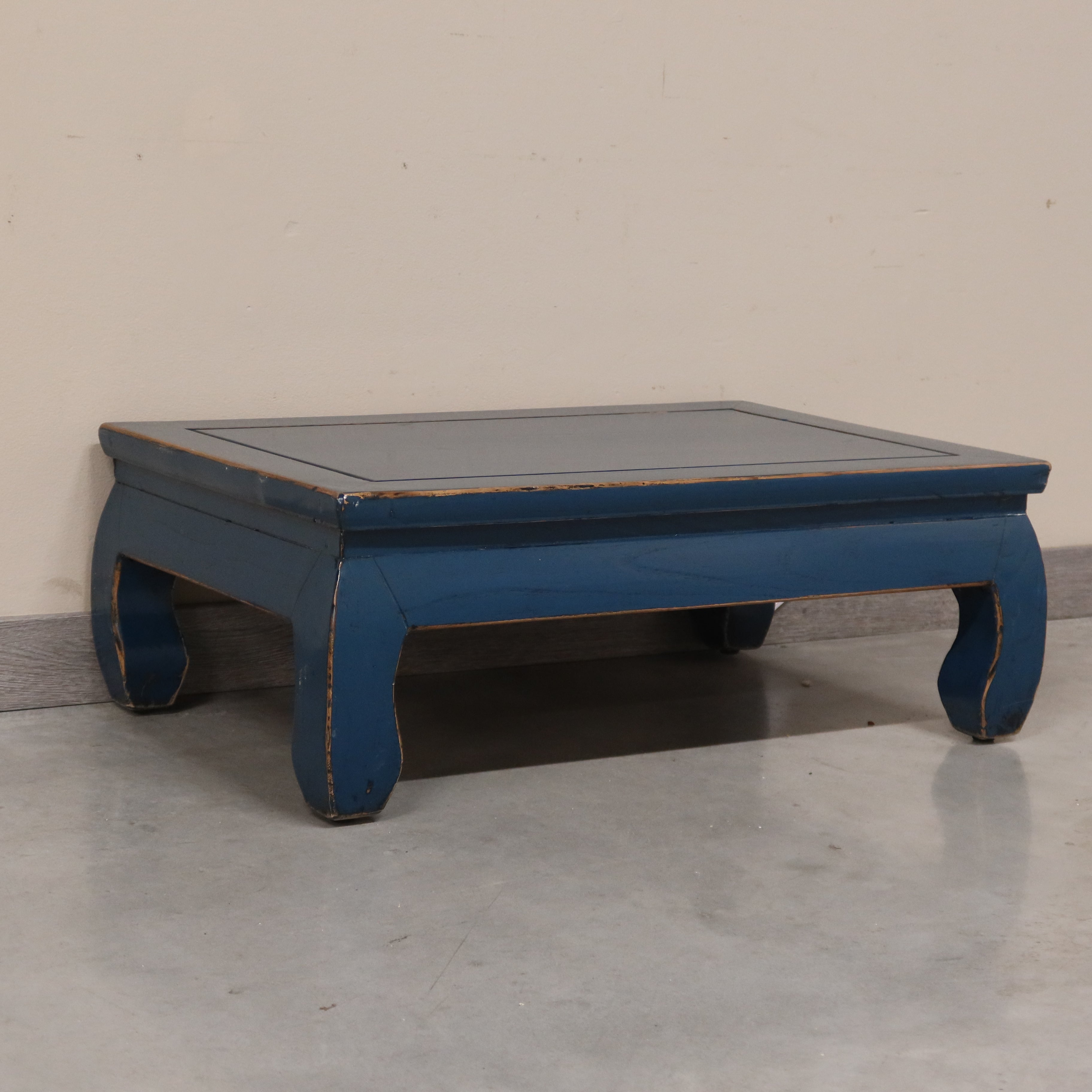 TAVOLINO CINESE LACCA BLU GAMBE ARCUATE