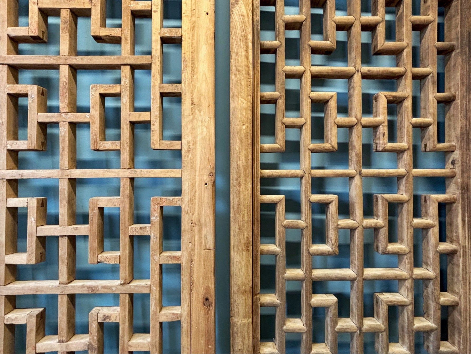 ANTE LIGNEE CON GRATA GEOMETRICA