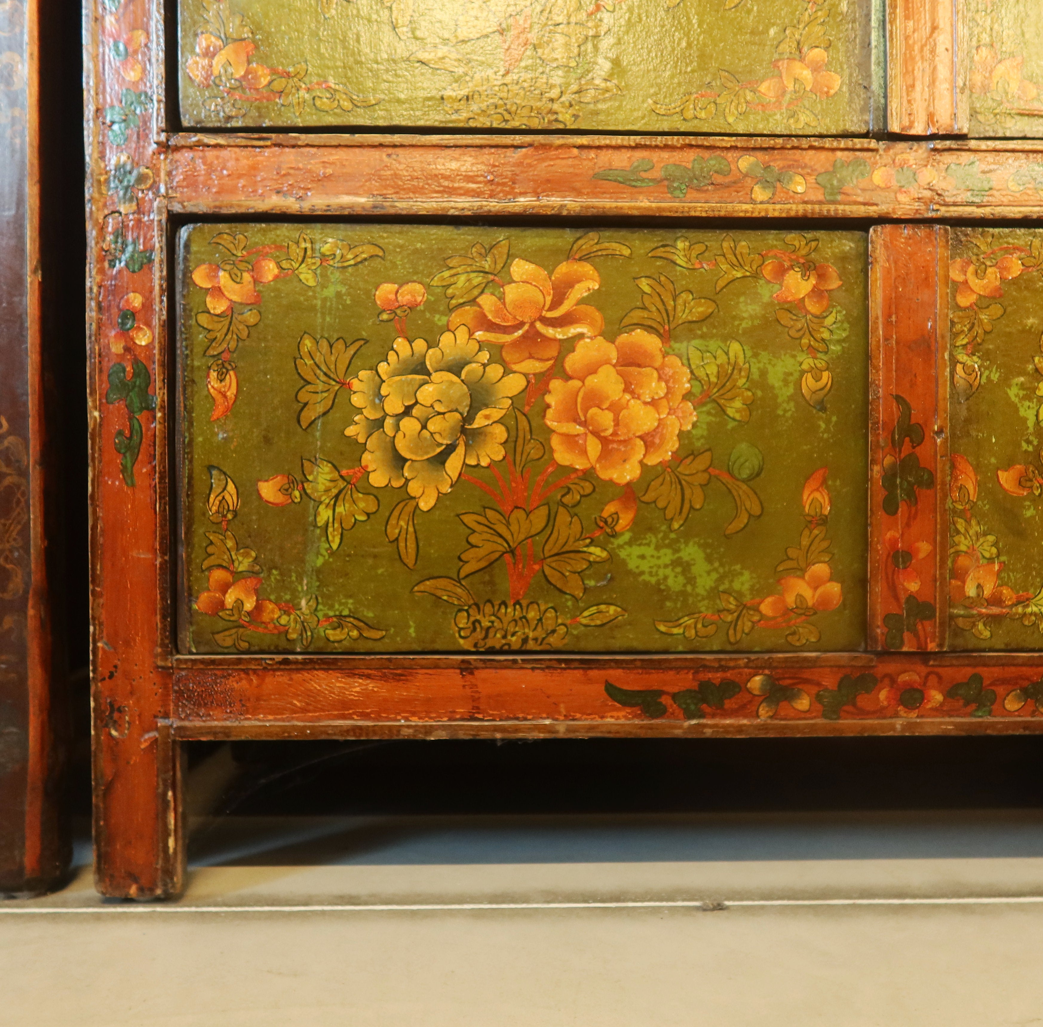 CREDENZA TIBET 4A