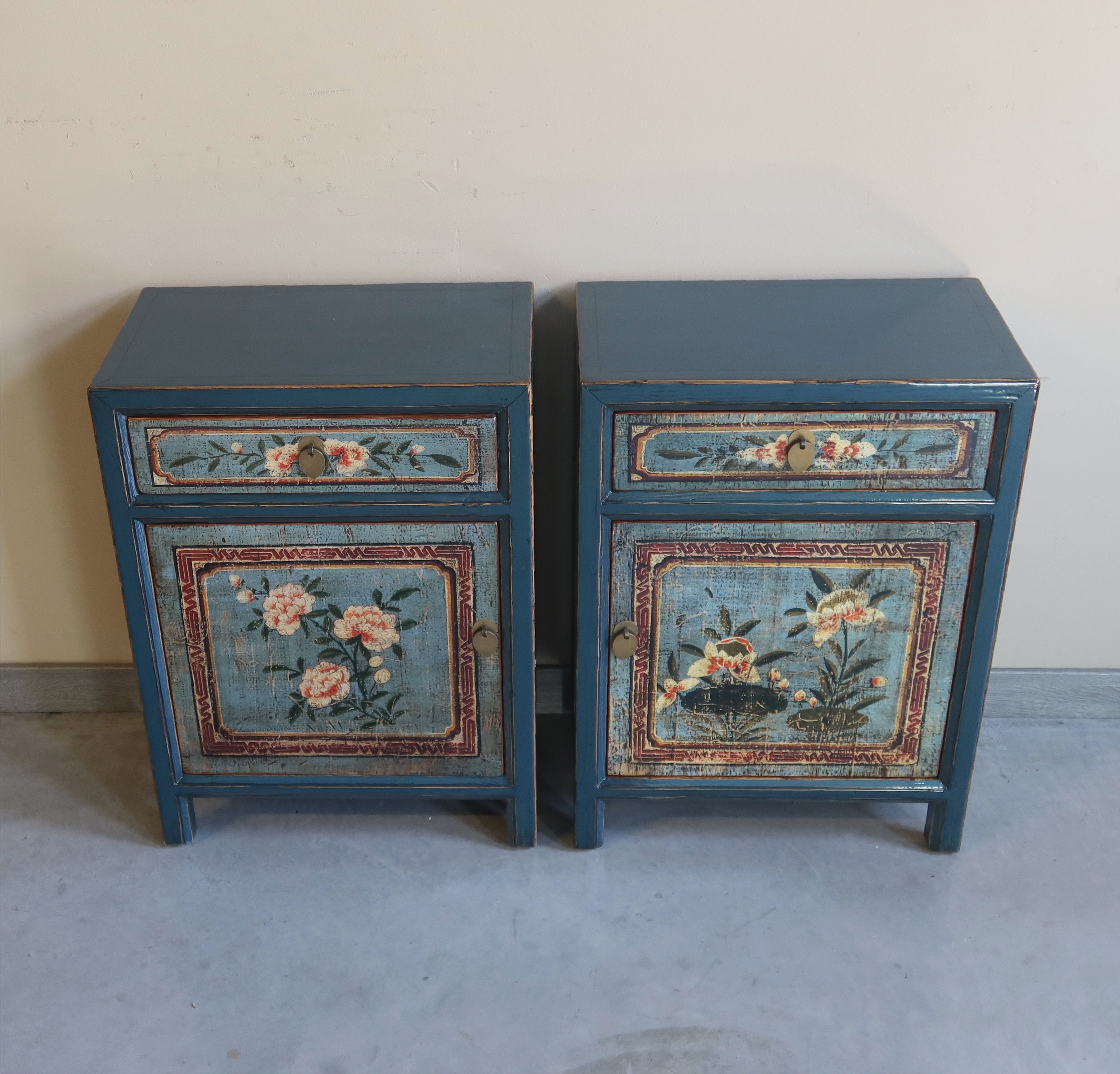 COMODINI MONGOLIA DECORATI