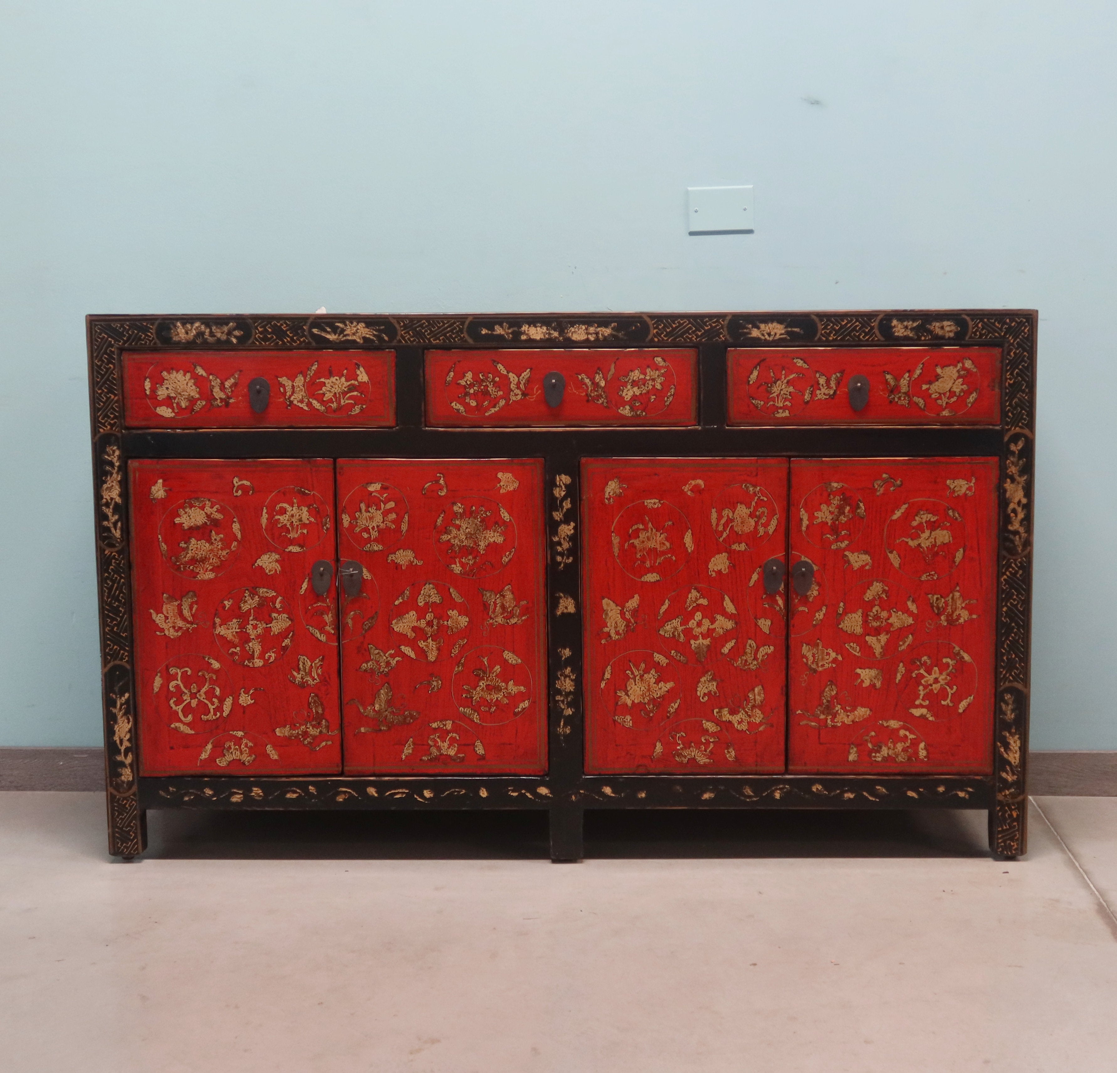 BUFFET CINESE DELLO SHANXI LACCA ROSSA DECORATA