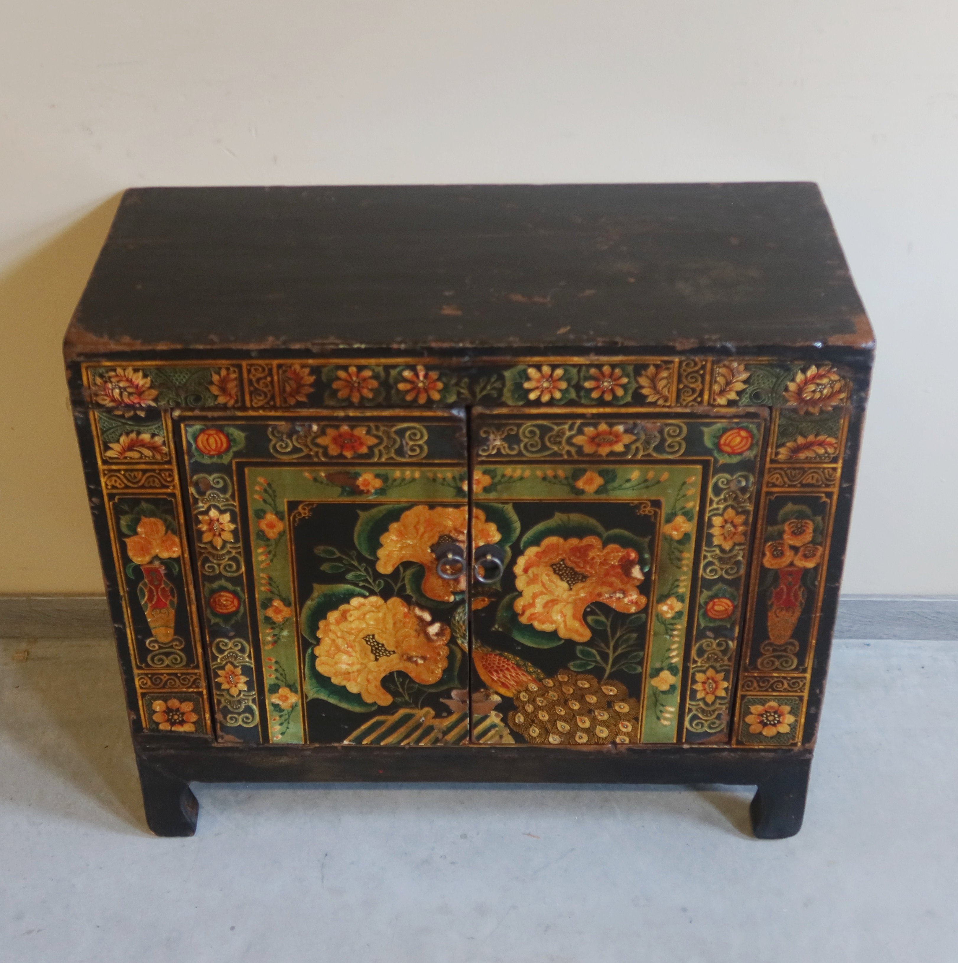 BAULE CINESE DECORATO CON APERTURA FRONTALE