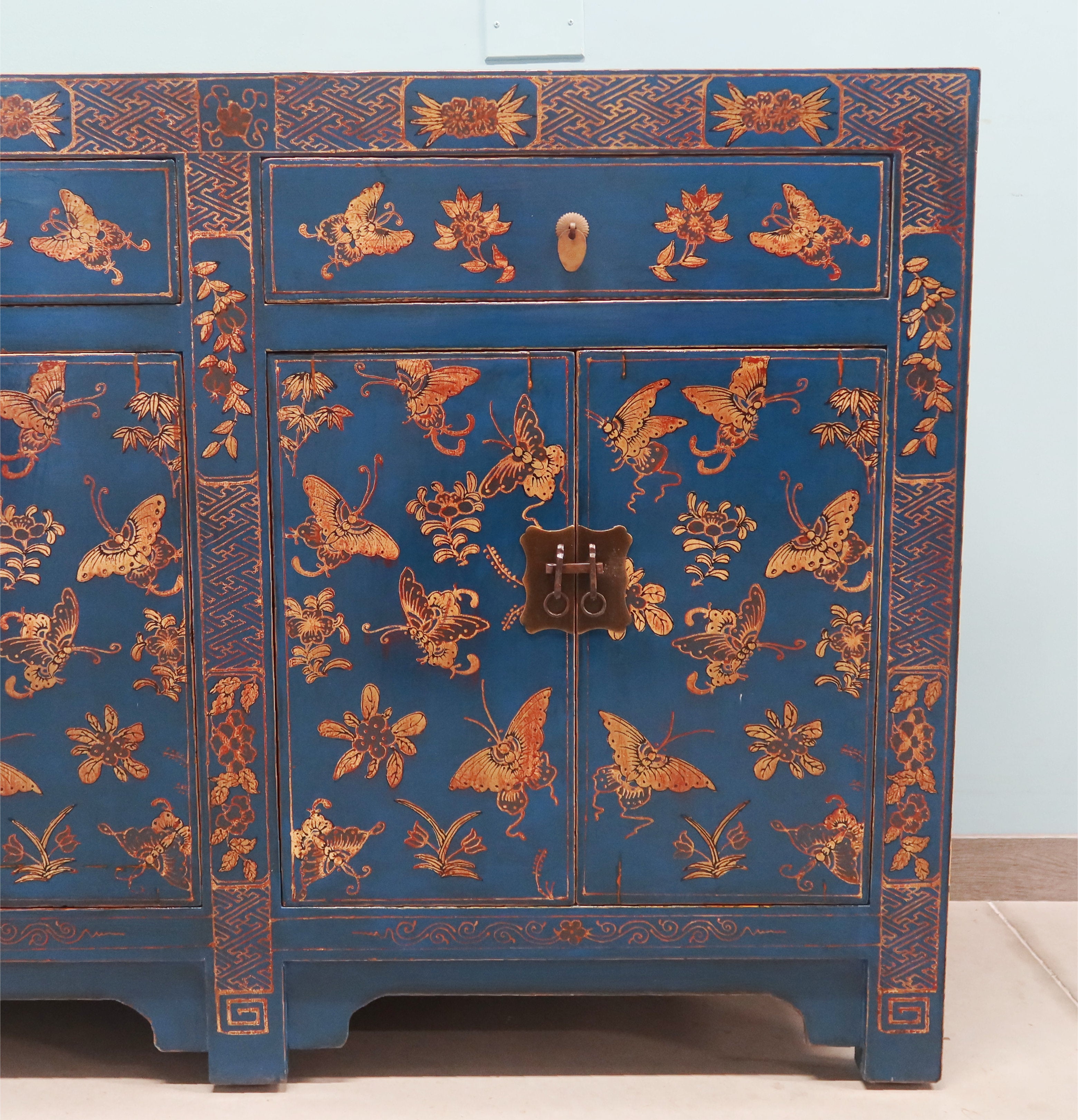 CREDENZA CINESE DI SHANXI A TRIPLO VANO