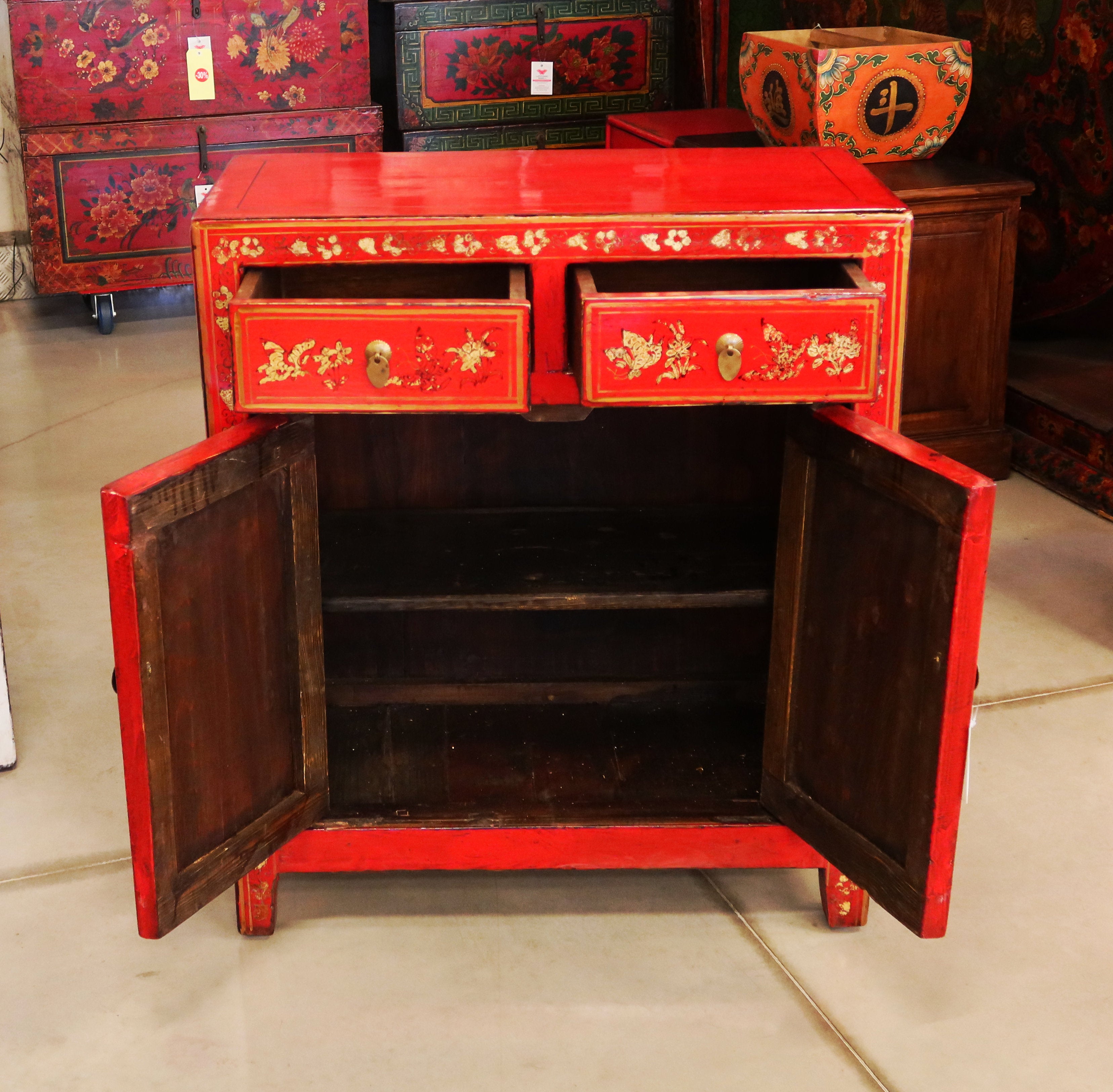 CREDENZINA SHANXI ROSSA DECORATA