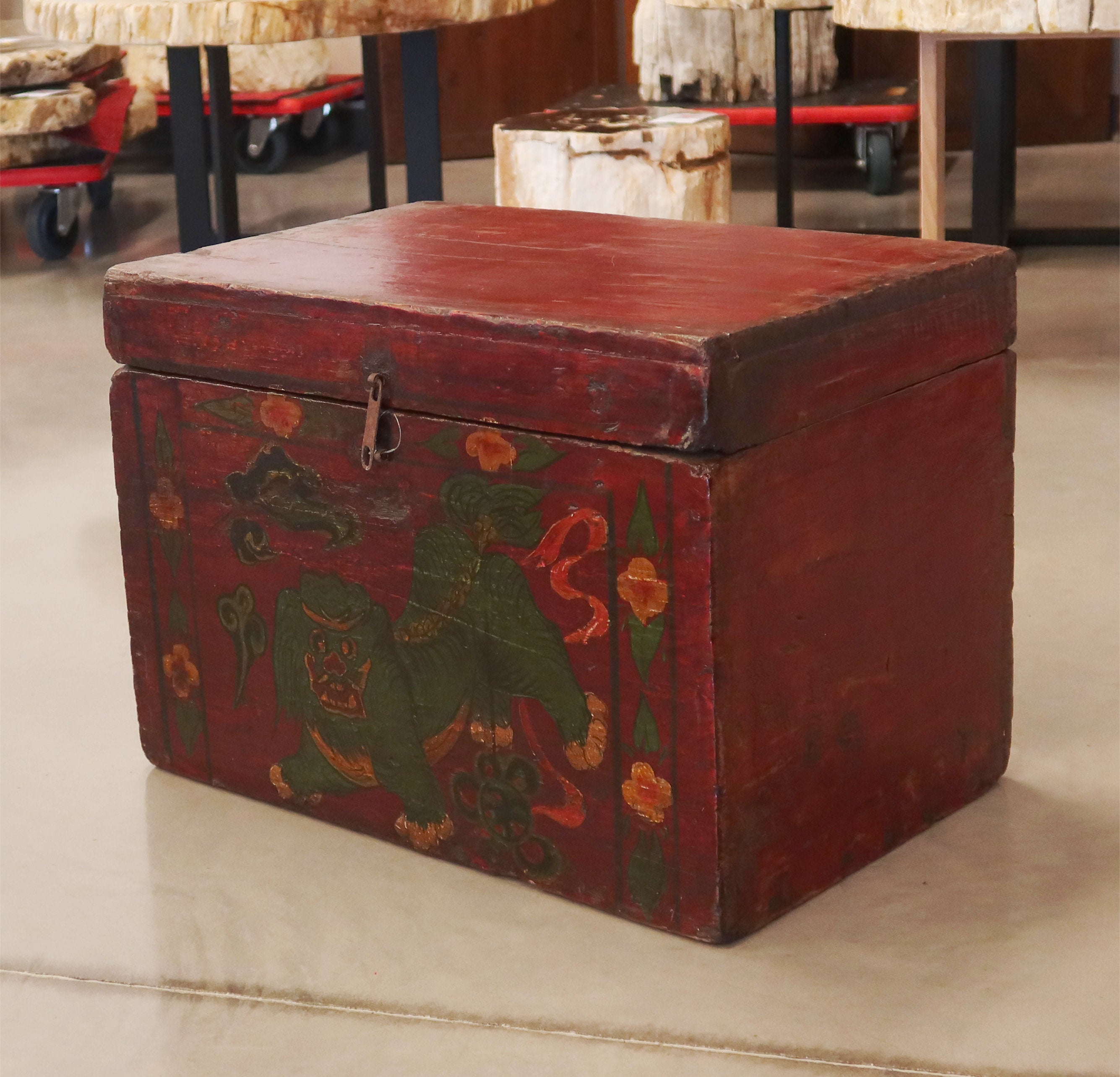 BAULETTO MONGOLIA RAFFIGURAZIONE LEONCANE