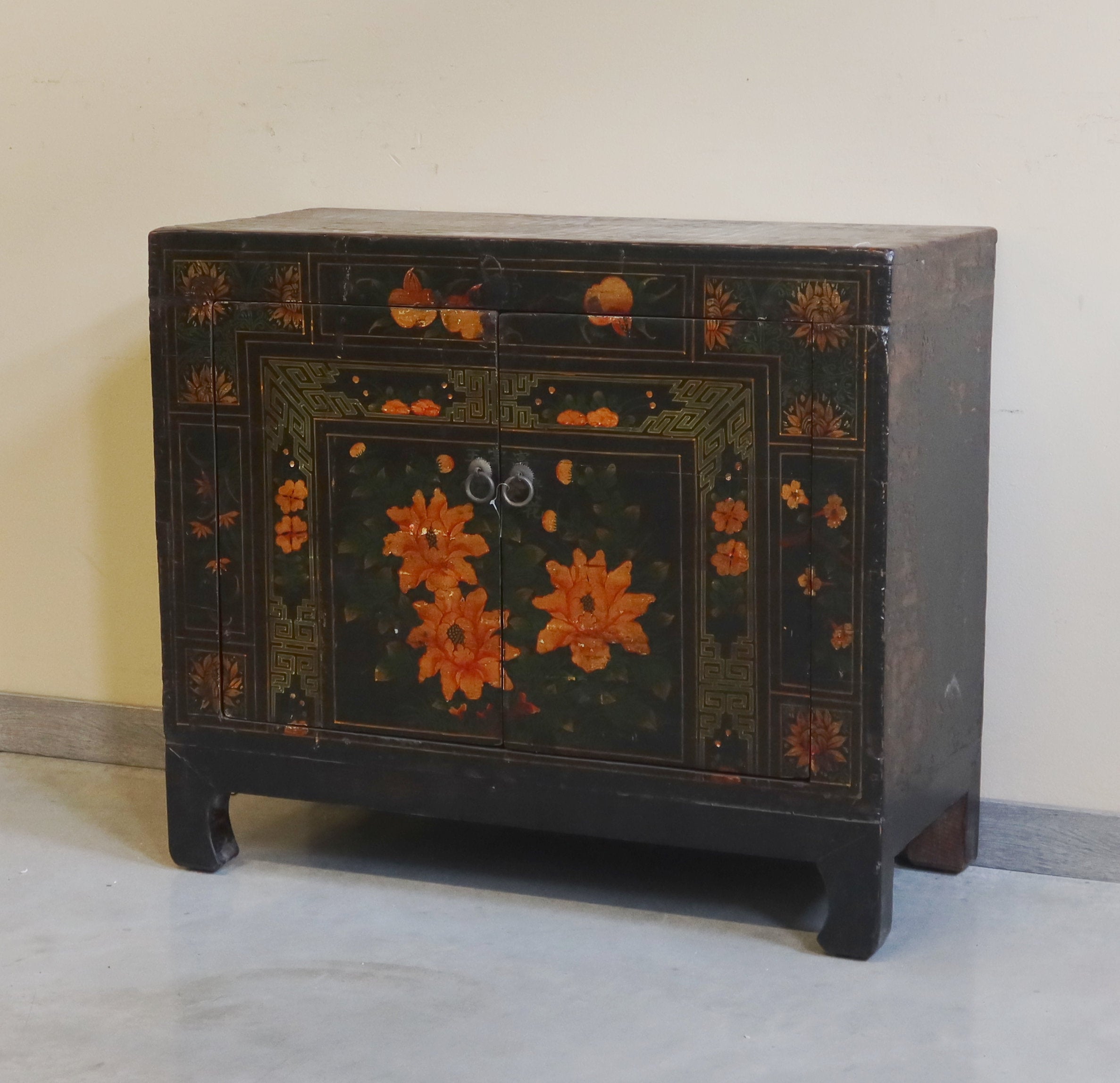 BAULE CINESE DECORATO CON APERTURA FRONTALE