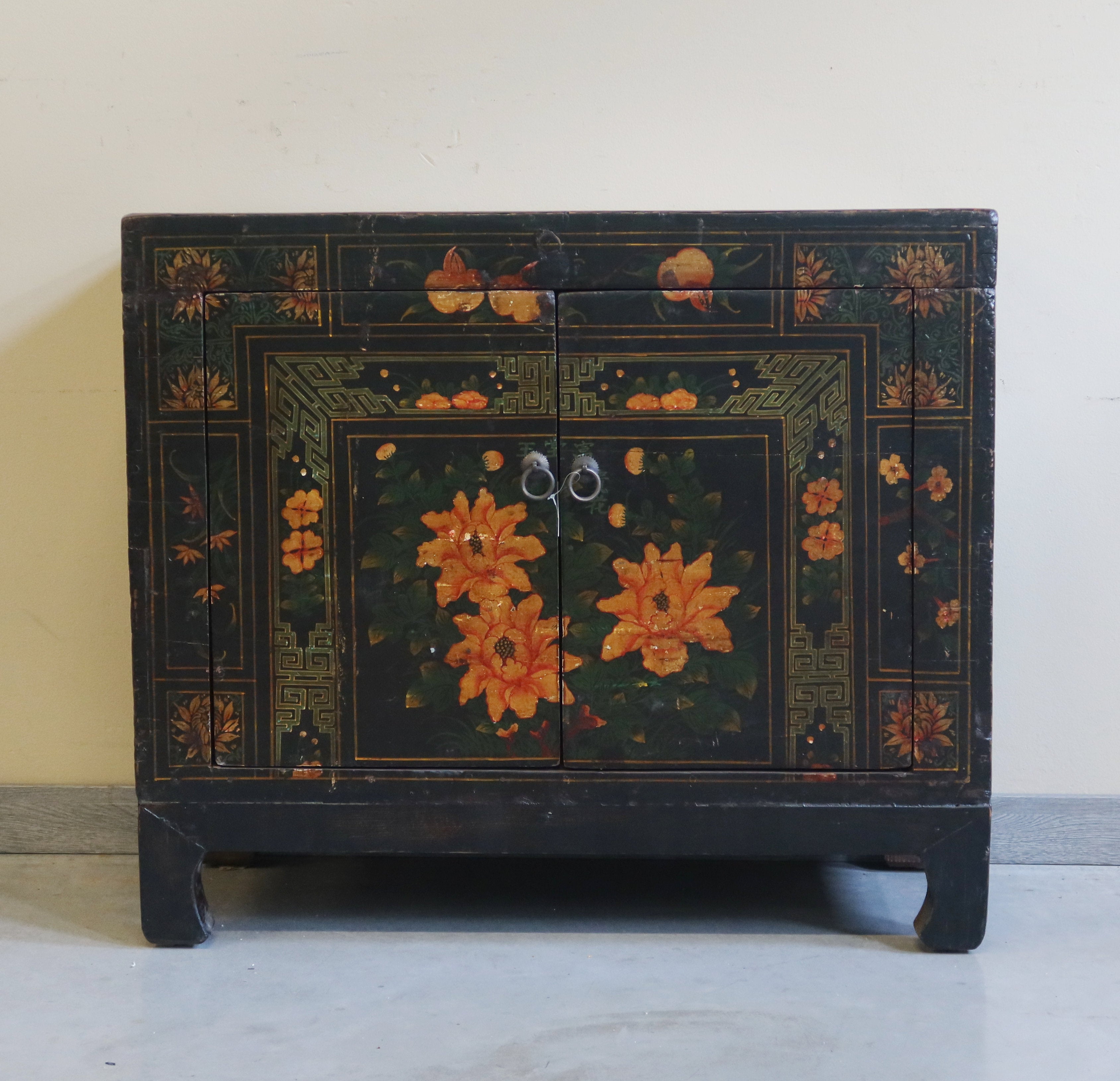 BAULE CINESE DECORATO CON APERTURA FRONTALE