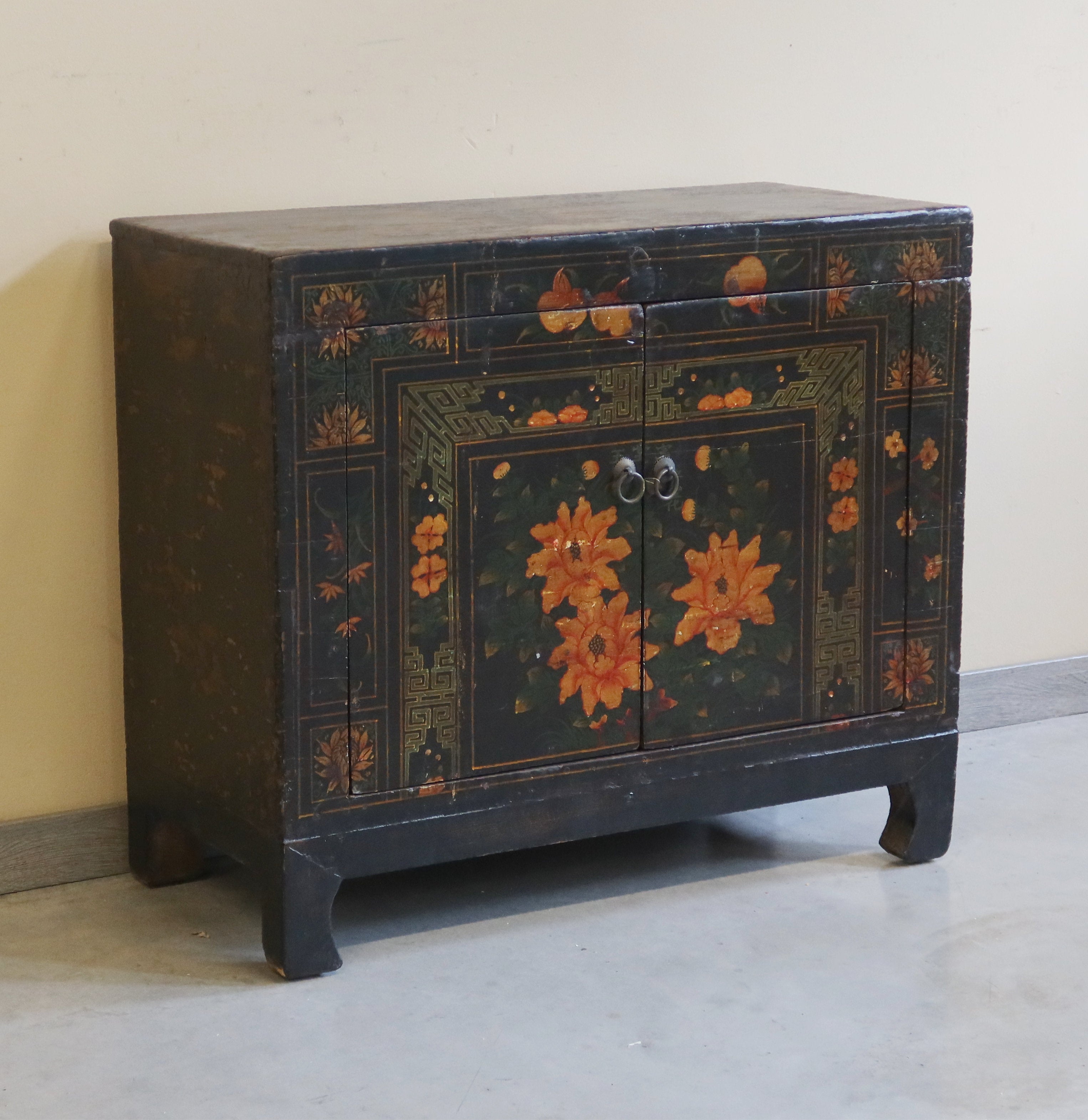 BAULE CINESE DECORATO CON APERTURA FRONTALE