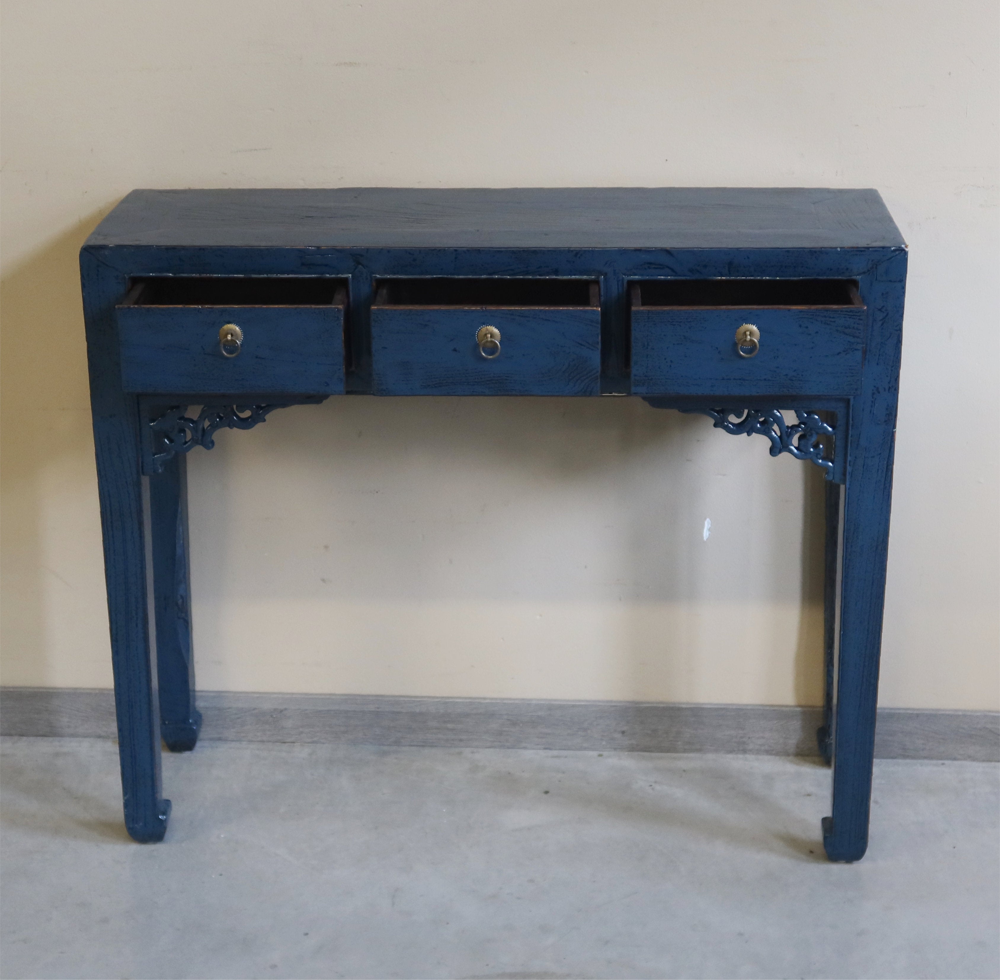 CONSOLLE CINESE IN LACCA BLU CON INTAGLI