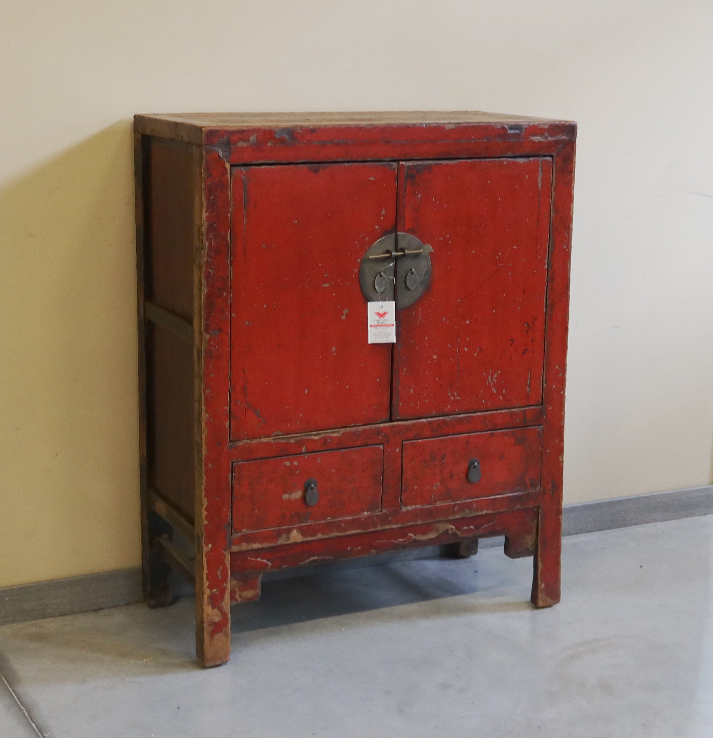 ALTO CREDENZINO CINESE LACCA ROSSA