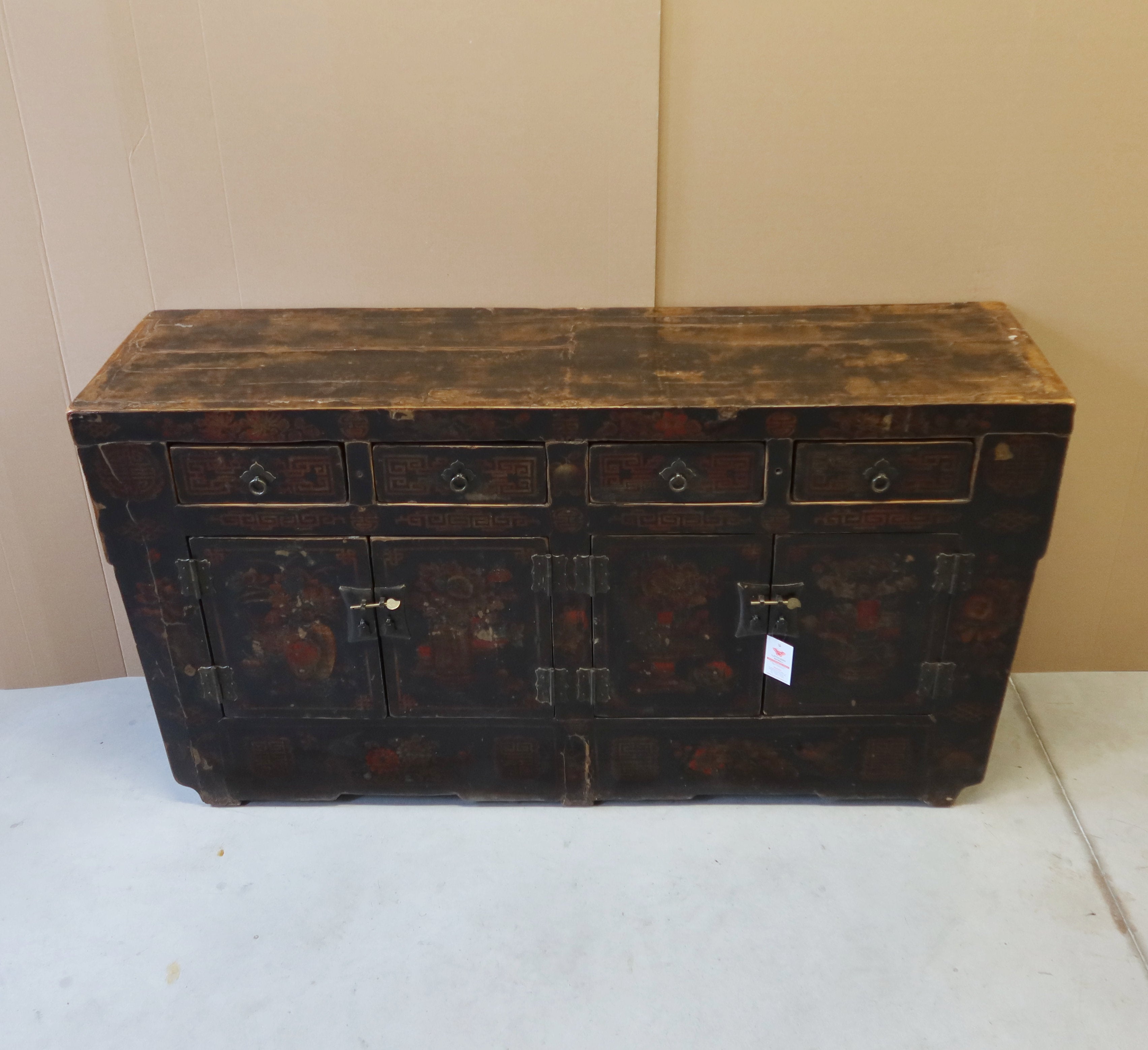 CREDENZA CINESE NERA DECORATA