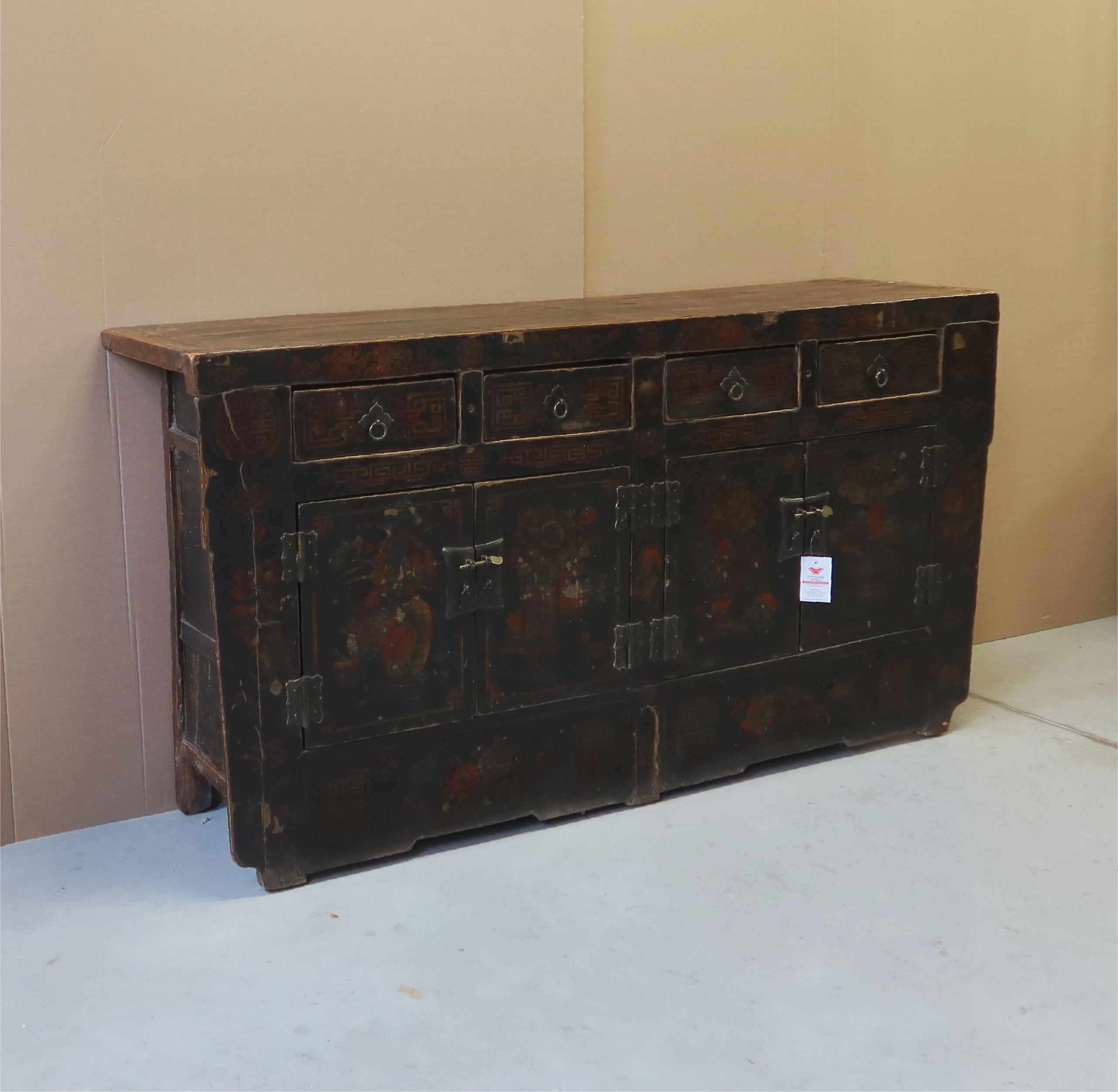 CREDENZA CINESE NERA DECORATA
