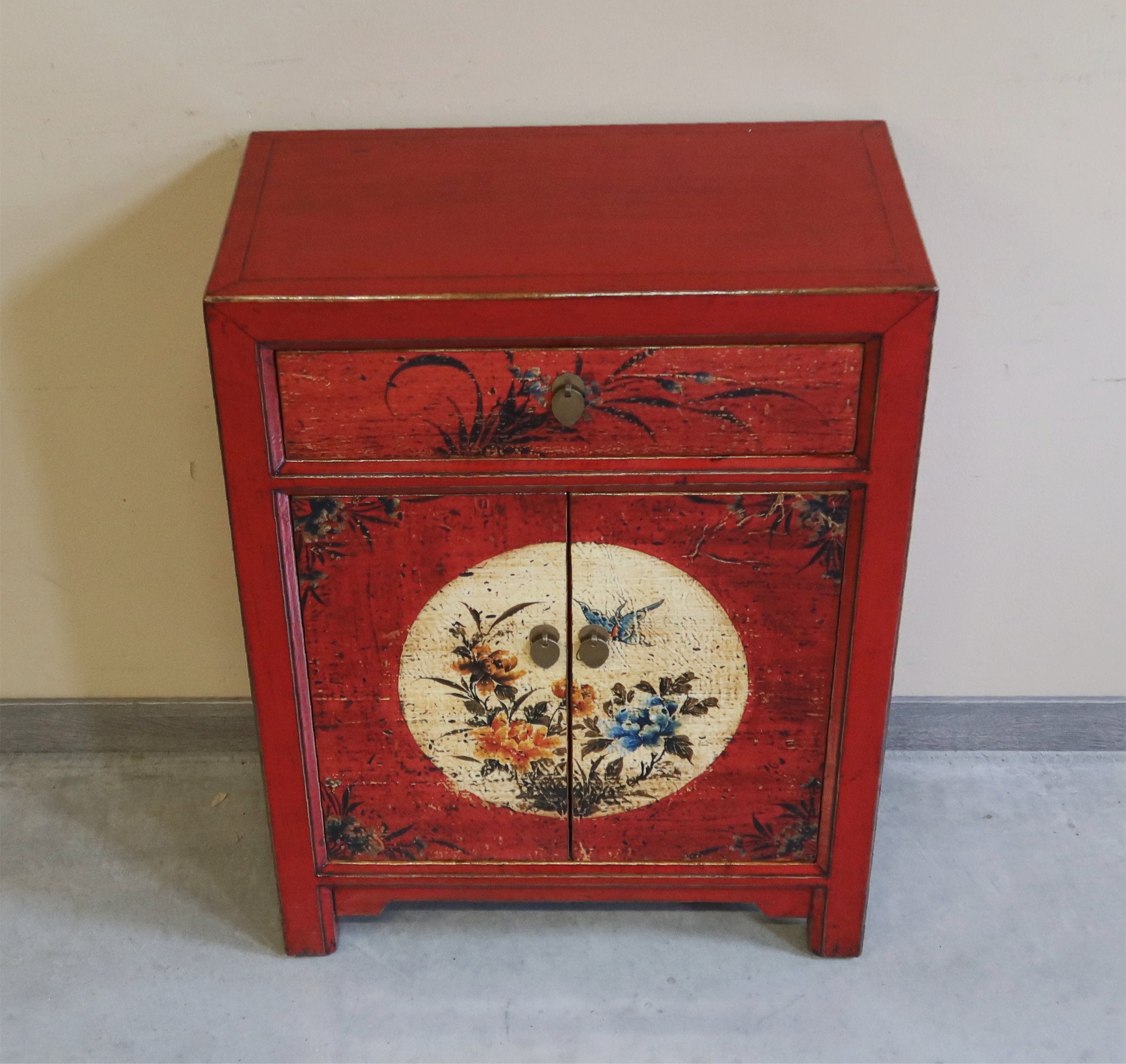 CREDENZINA DECORATA DELLA MONGOLIA