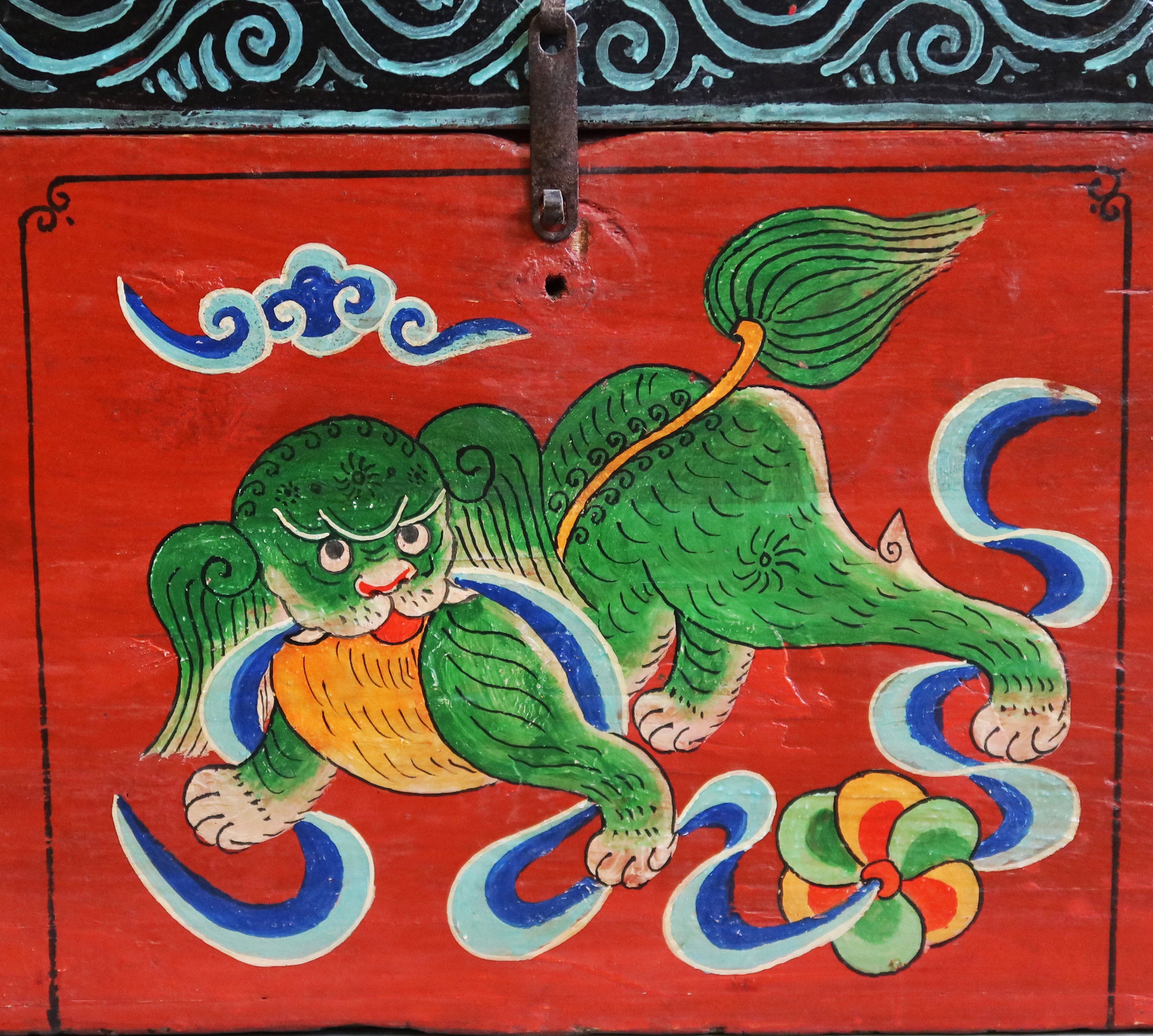 BAULE MONGOLIA DECORO LEONCANE