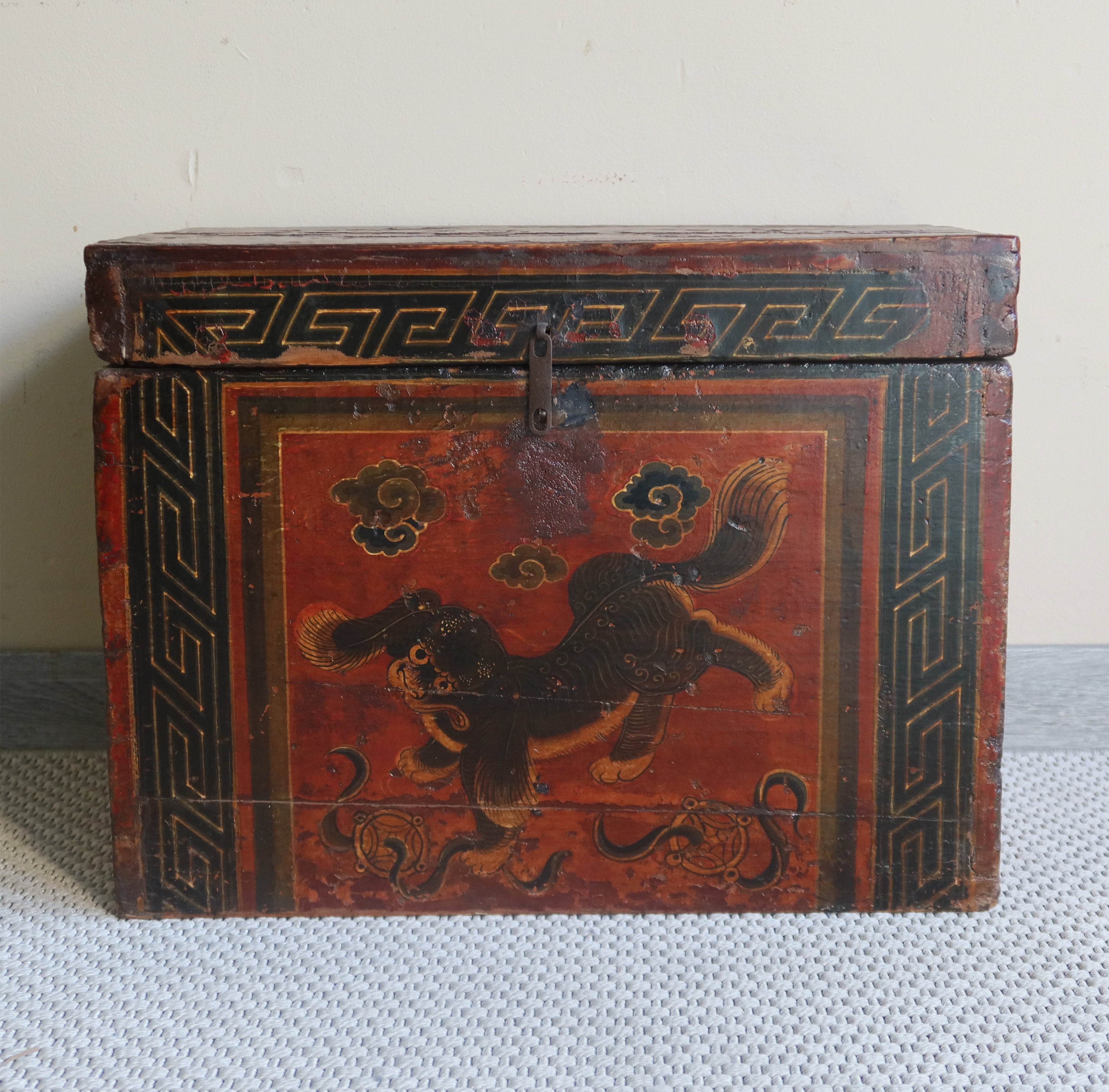 BAULE MONGOLIA DECORO LEONCANE