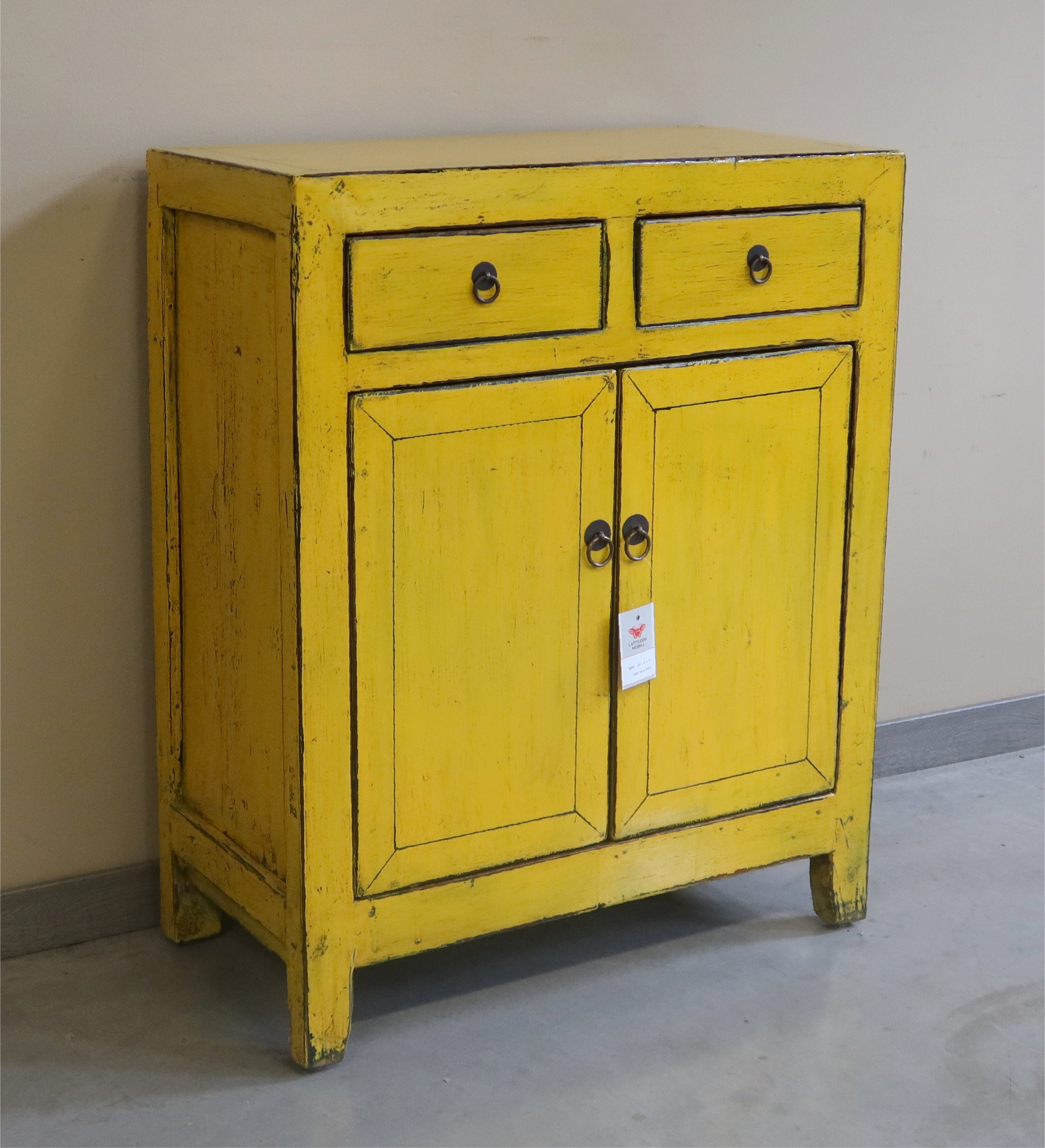 CREDENZINO CINESE LACCA GIALLA