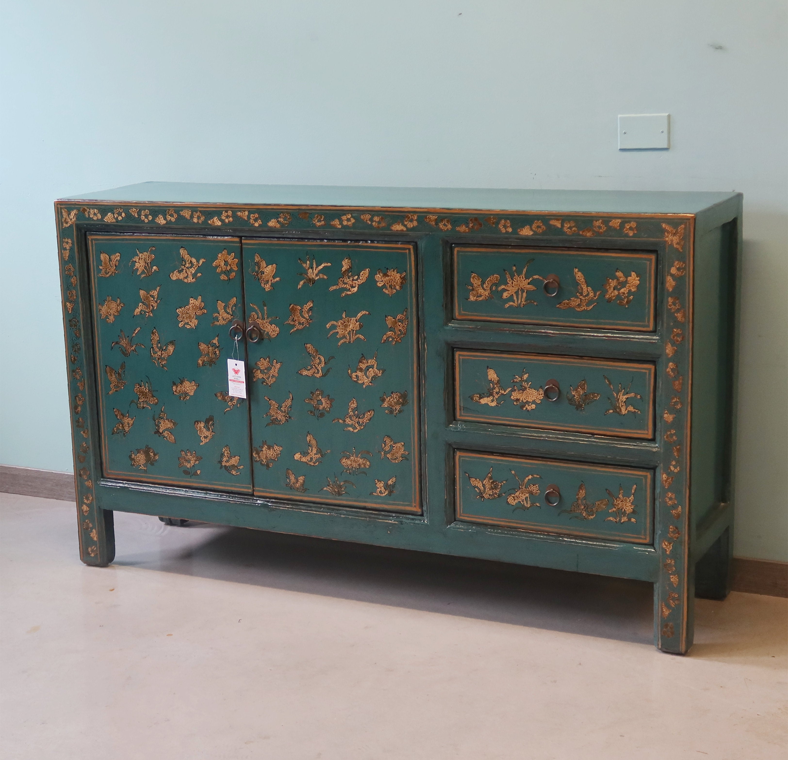 MADIA SHANXI IN LACCA DECORATA ANTE E CASSETTI