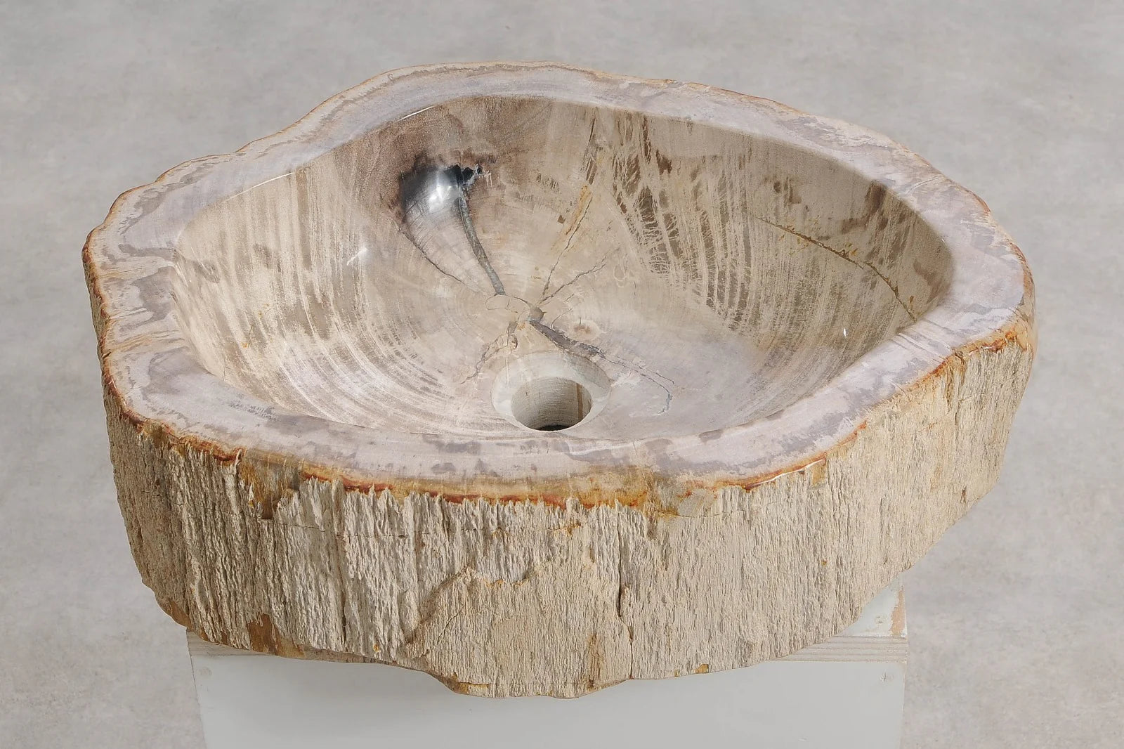 Lavabo da appoggio in legno fossile - 60418