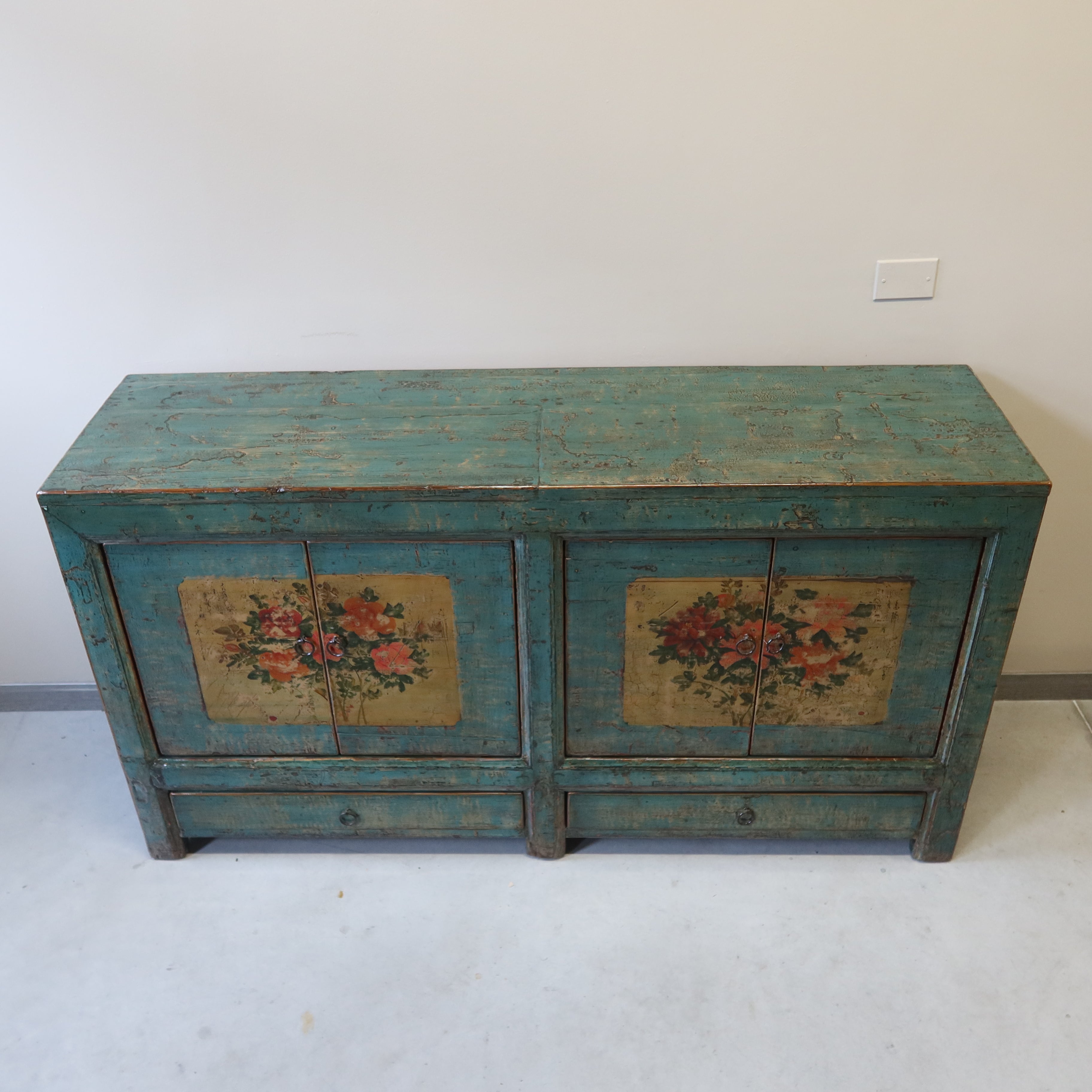 MADIA MONGOLIA IN LACCA DECORATA