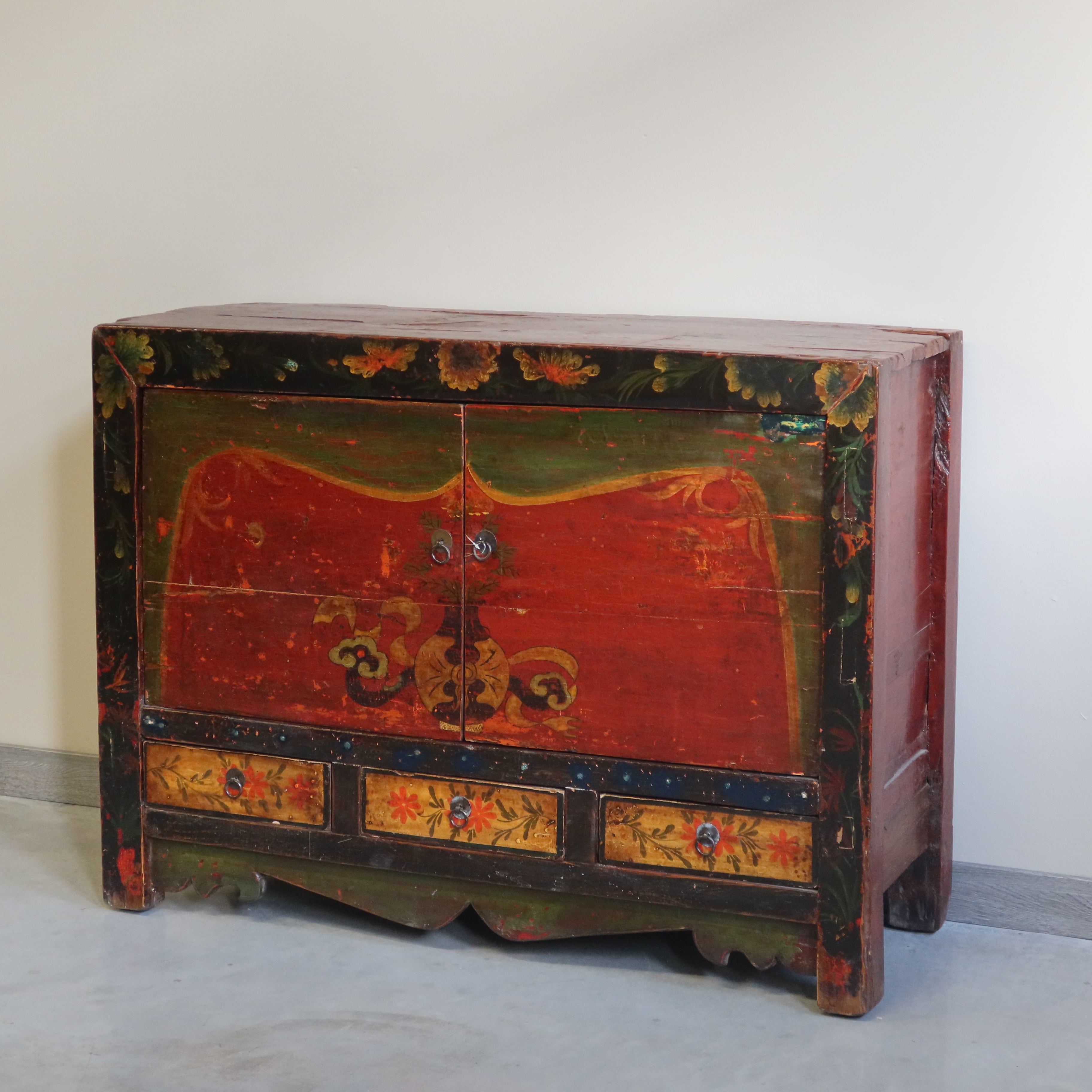 MADIA GANZU IN LACCA DECORATA