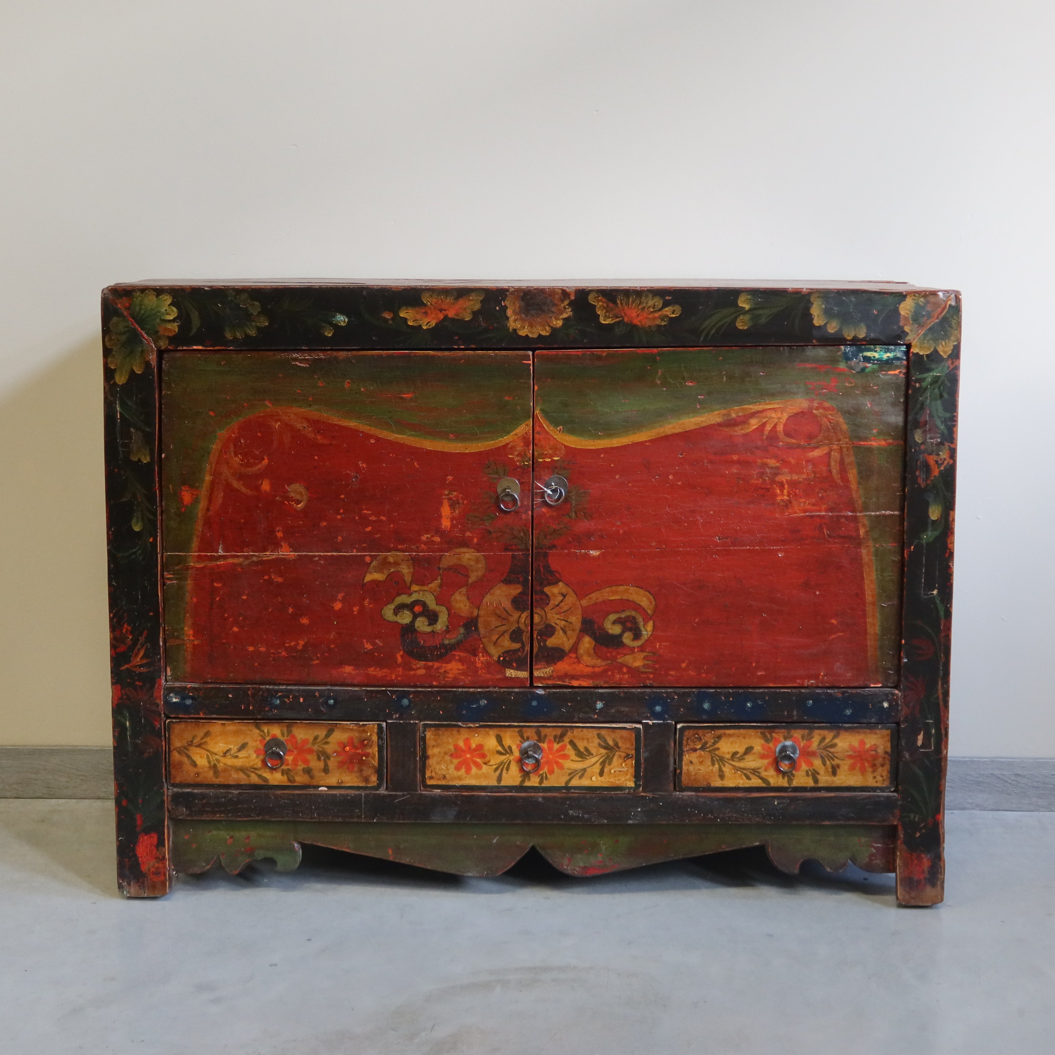 MADIA GANZU IN LACCA DECORATA