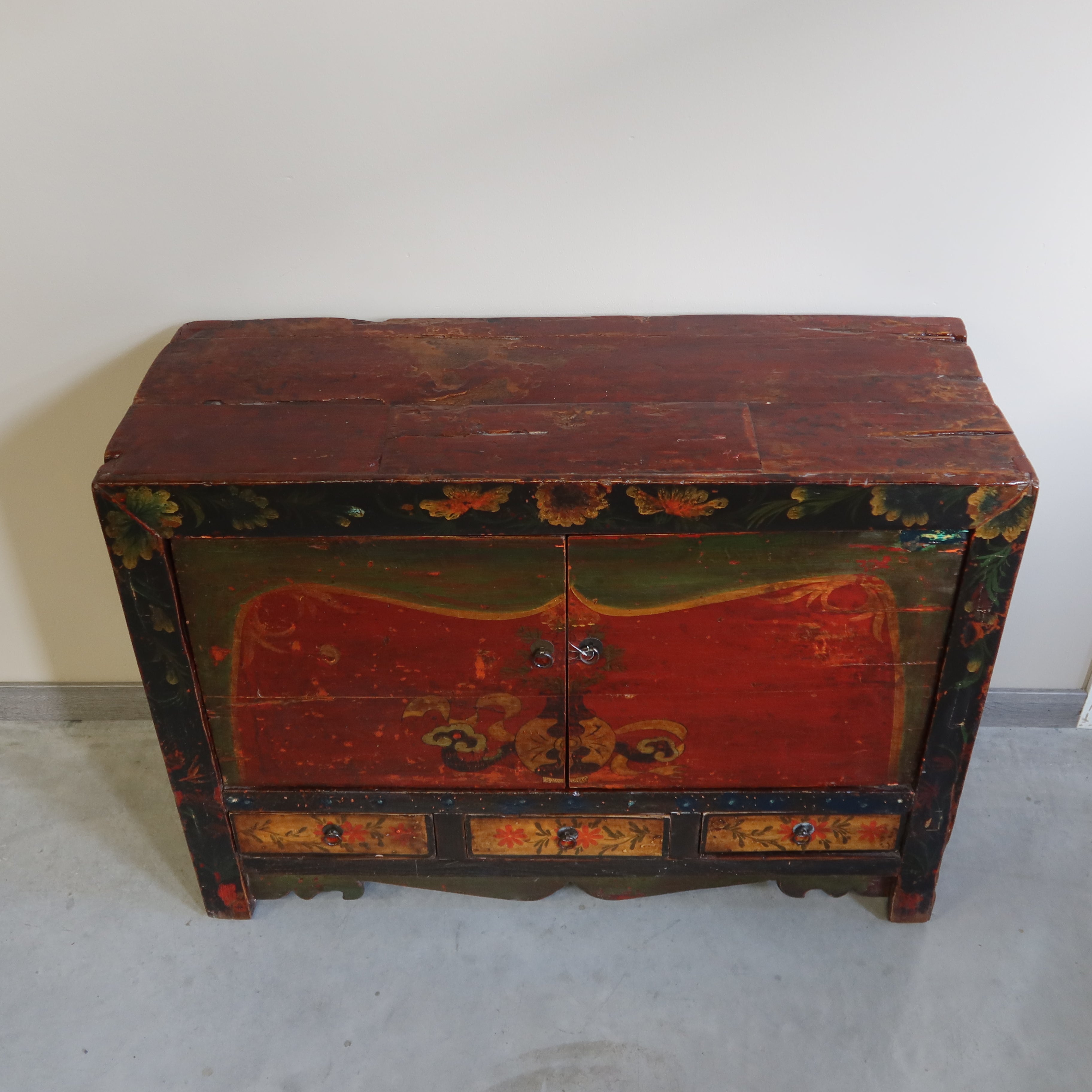 MADIA GANZU IN LACCA DECORATA