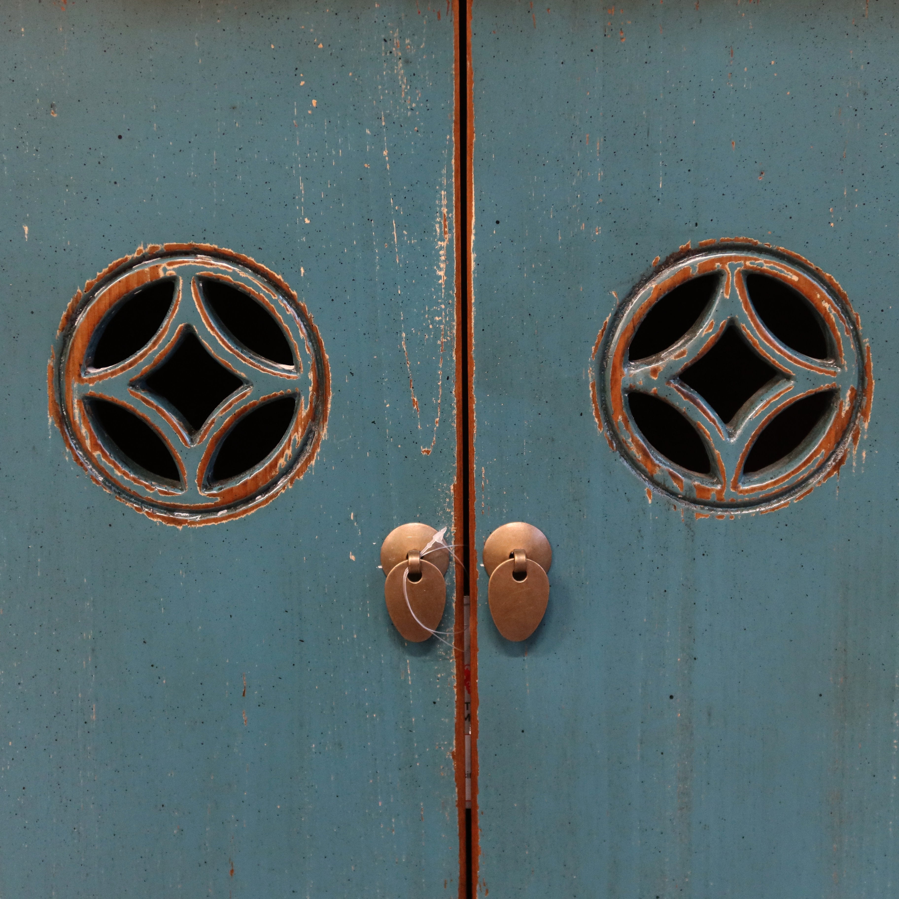 MOBILETTO CINESE LACCA AZZURRA 2A CON INTAGLI