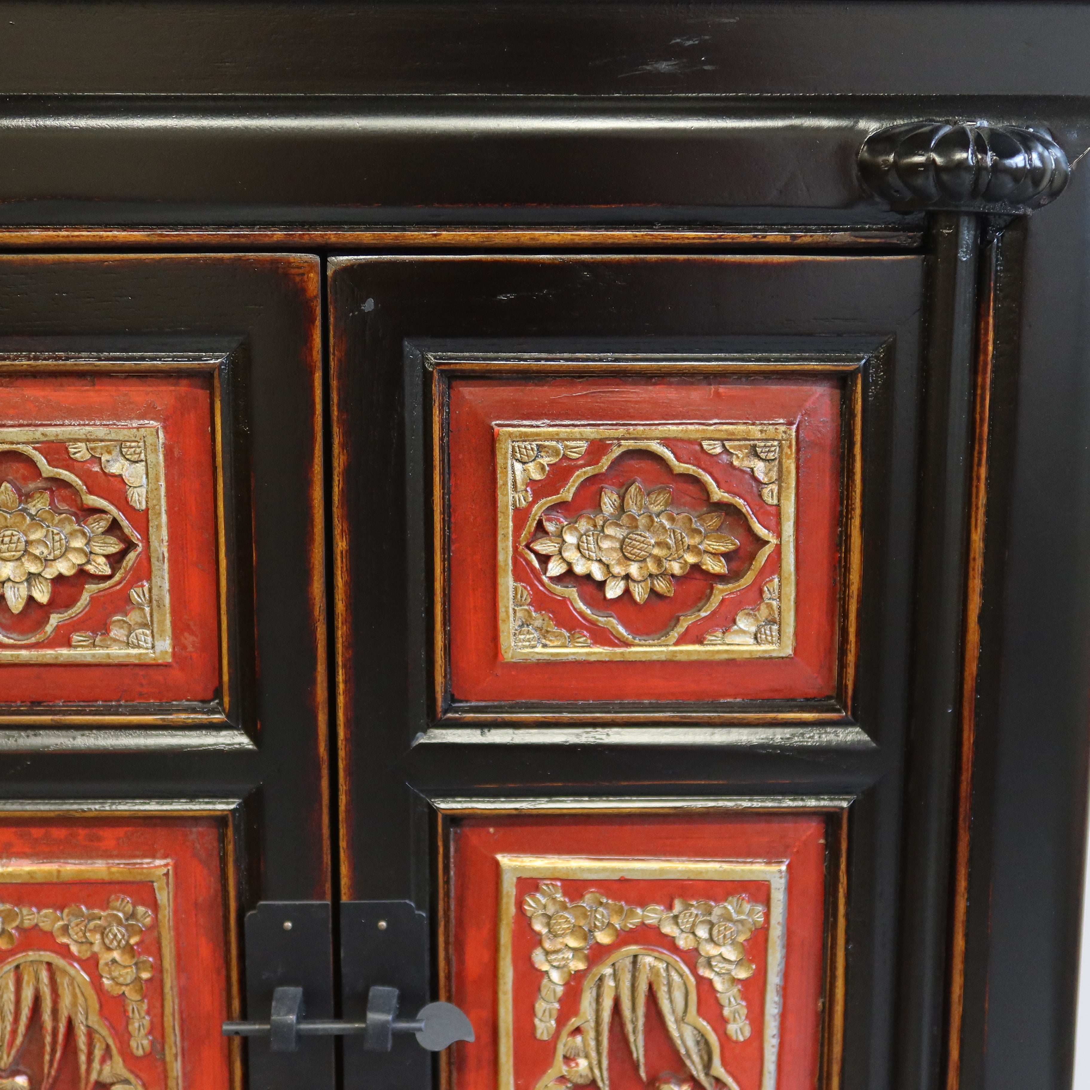 ARMADIETTO A COLONNA DEL FUJAN