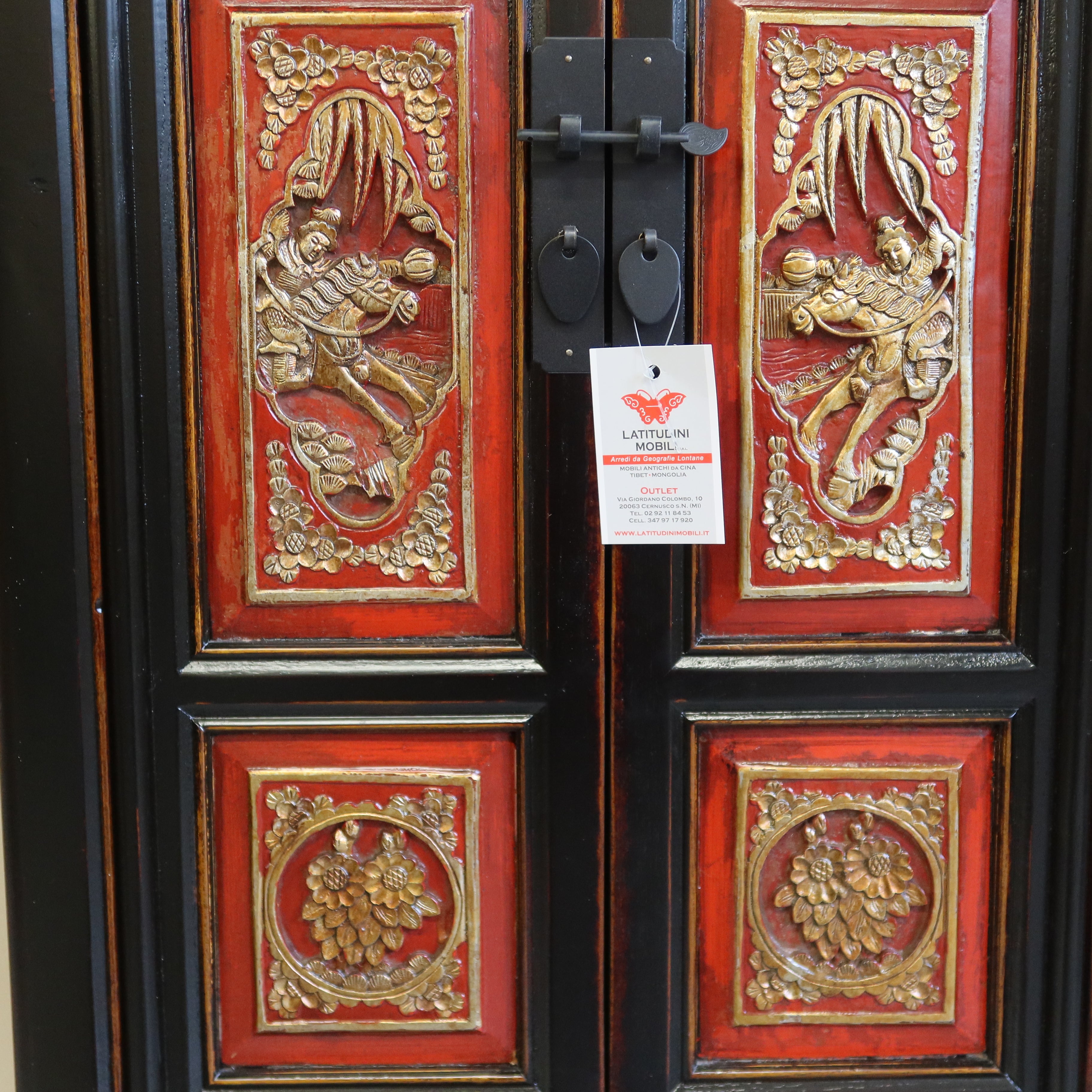 ARMADIETTO A COLONNA DEL FUJAN