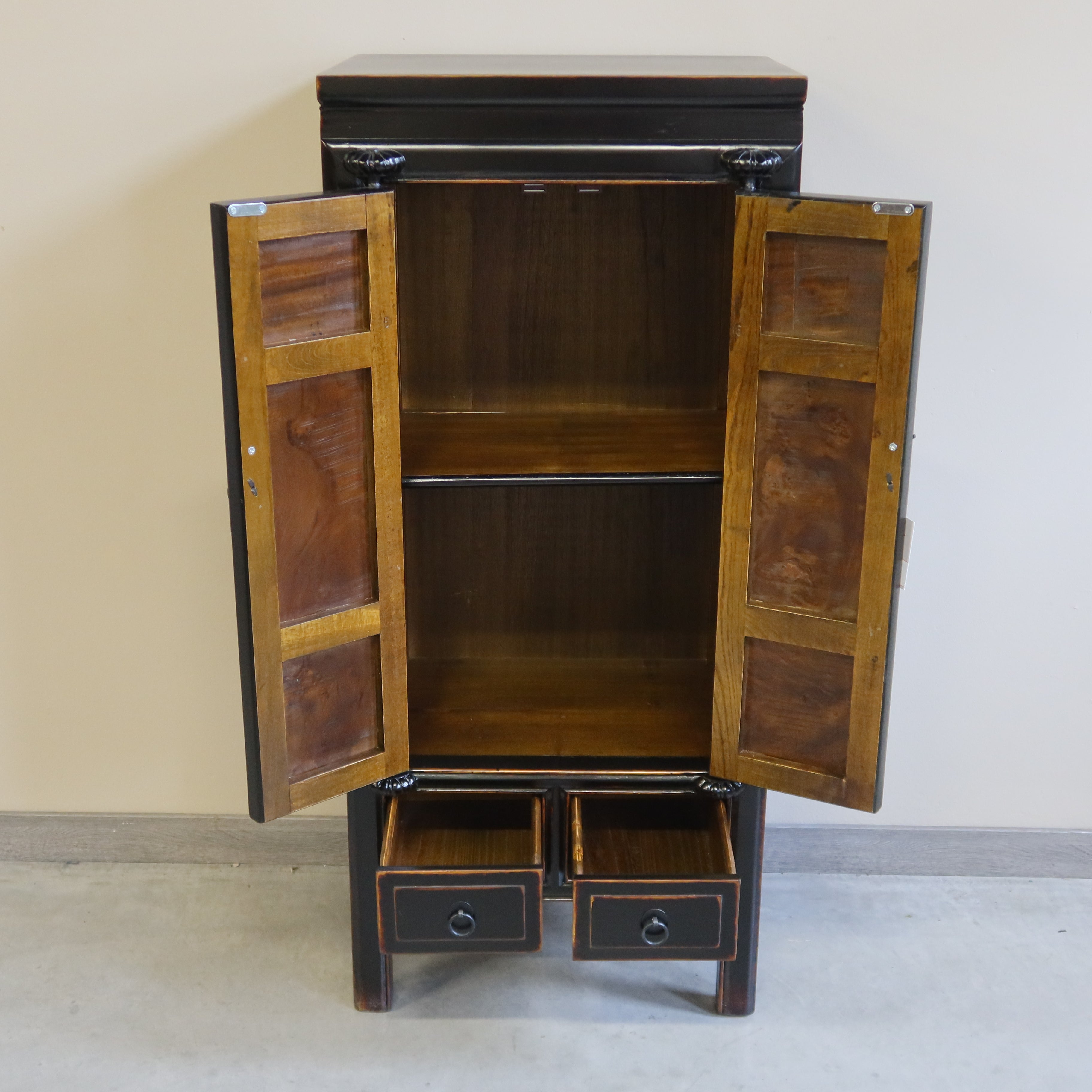 ARMADIETTO A COLONNA DEL FUJAN