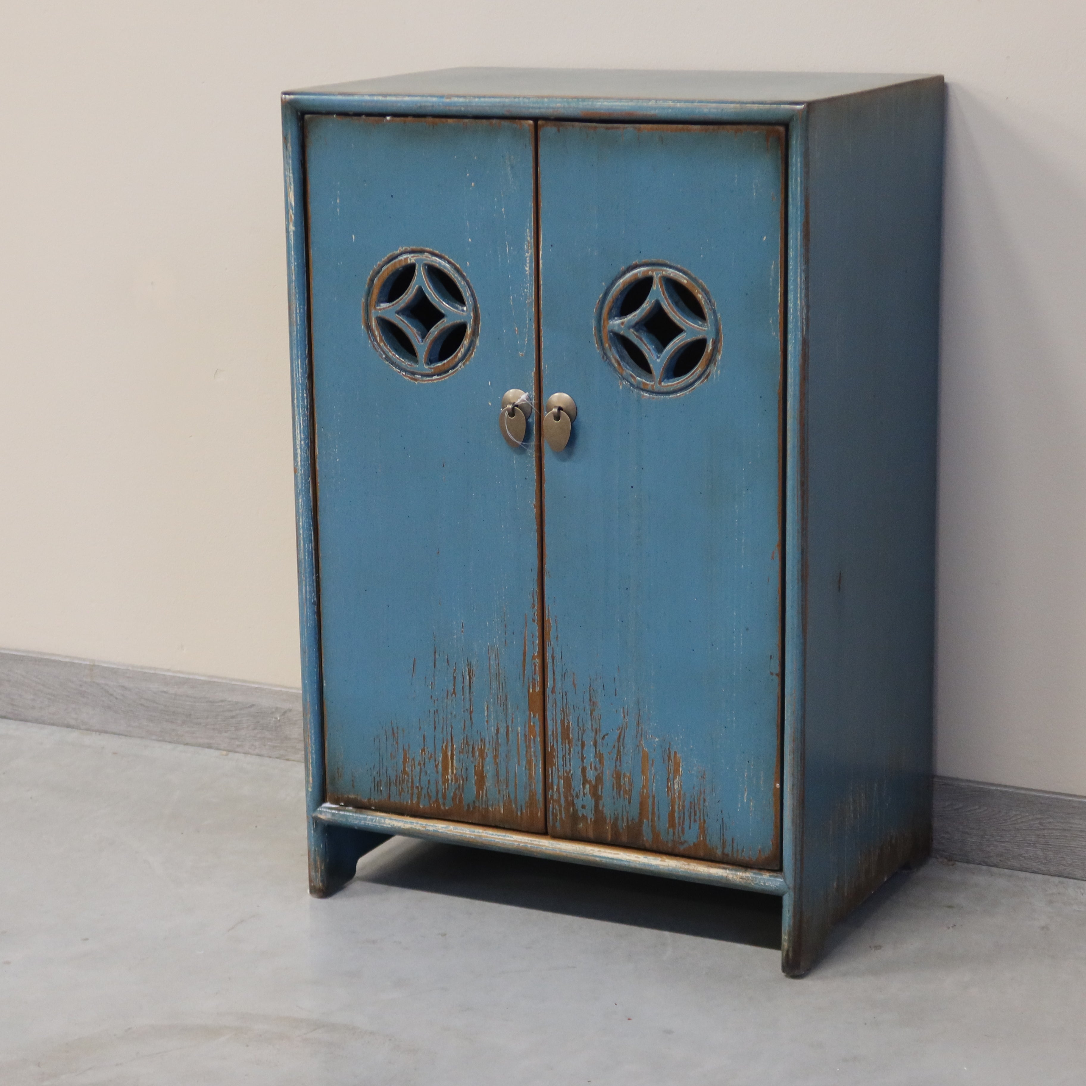 MOBILETTO CINESE LACCA AZZURRA 2A CON INTAGLI