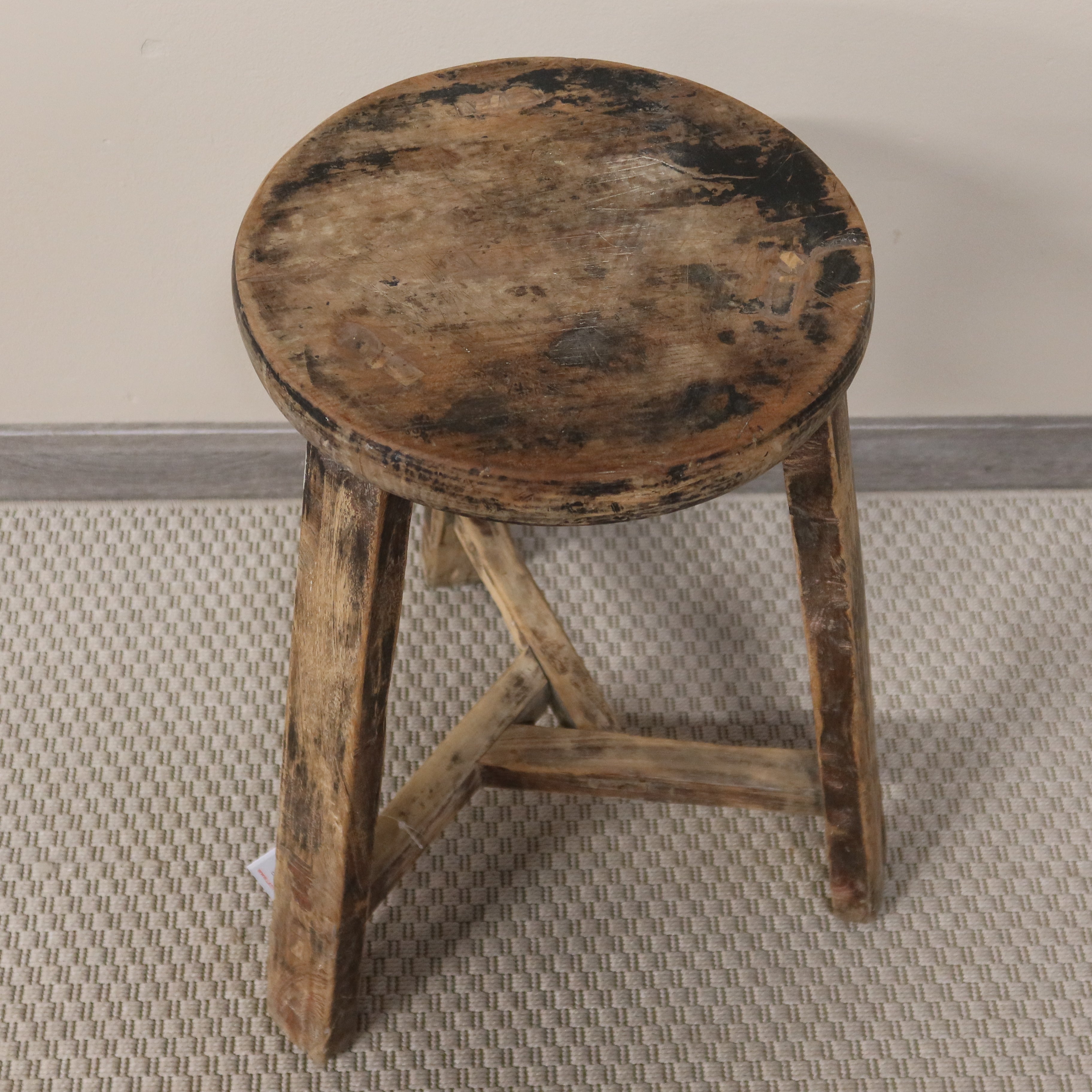 SGABELLINO CINESE TONDO GAMBE A TRAPEZIO