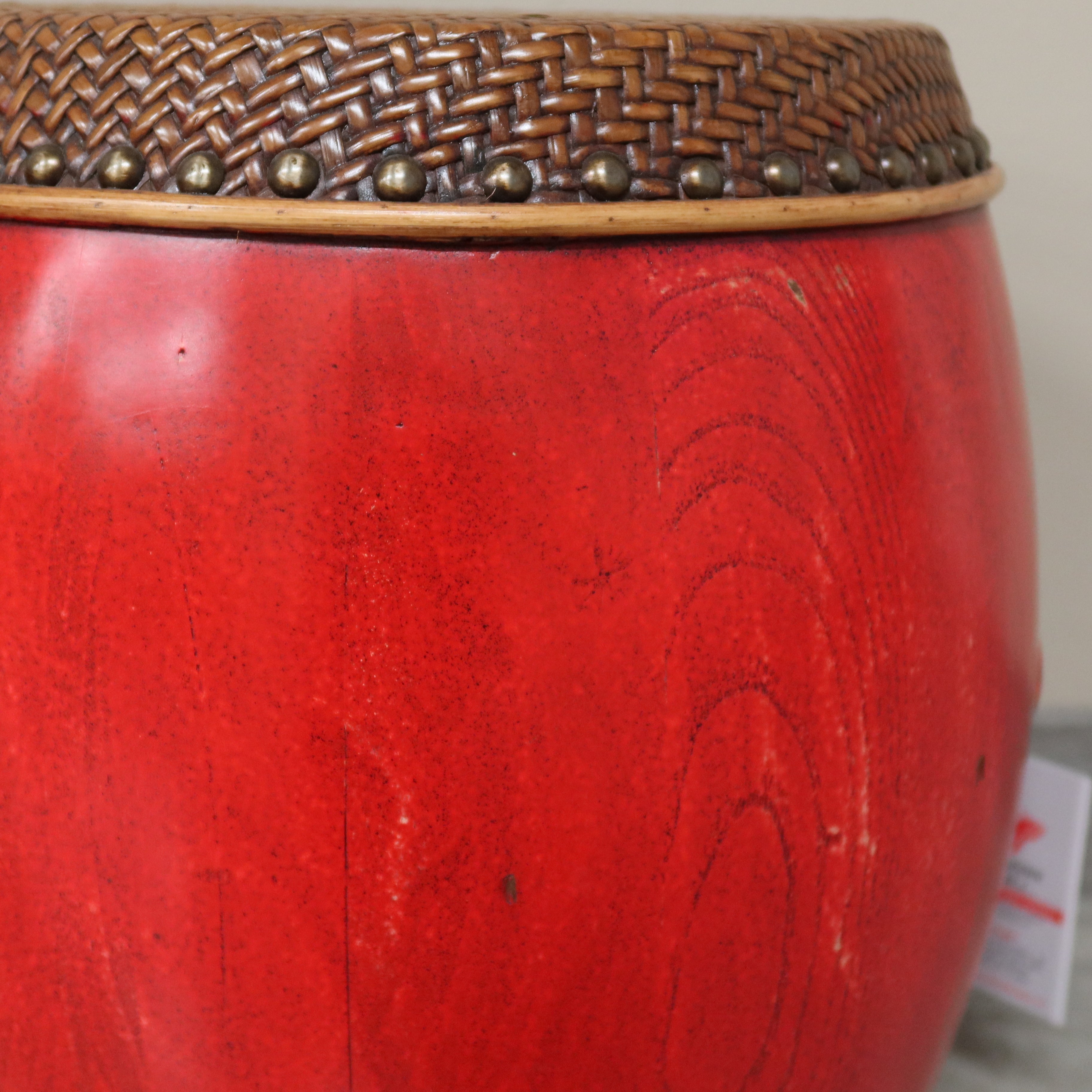 SGABELLO A BOTTE LACCA ROSSA PIANO RATTAN