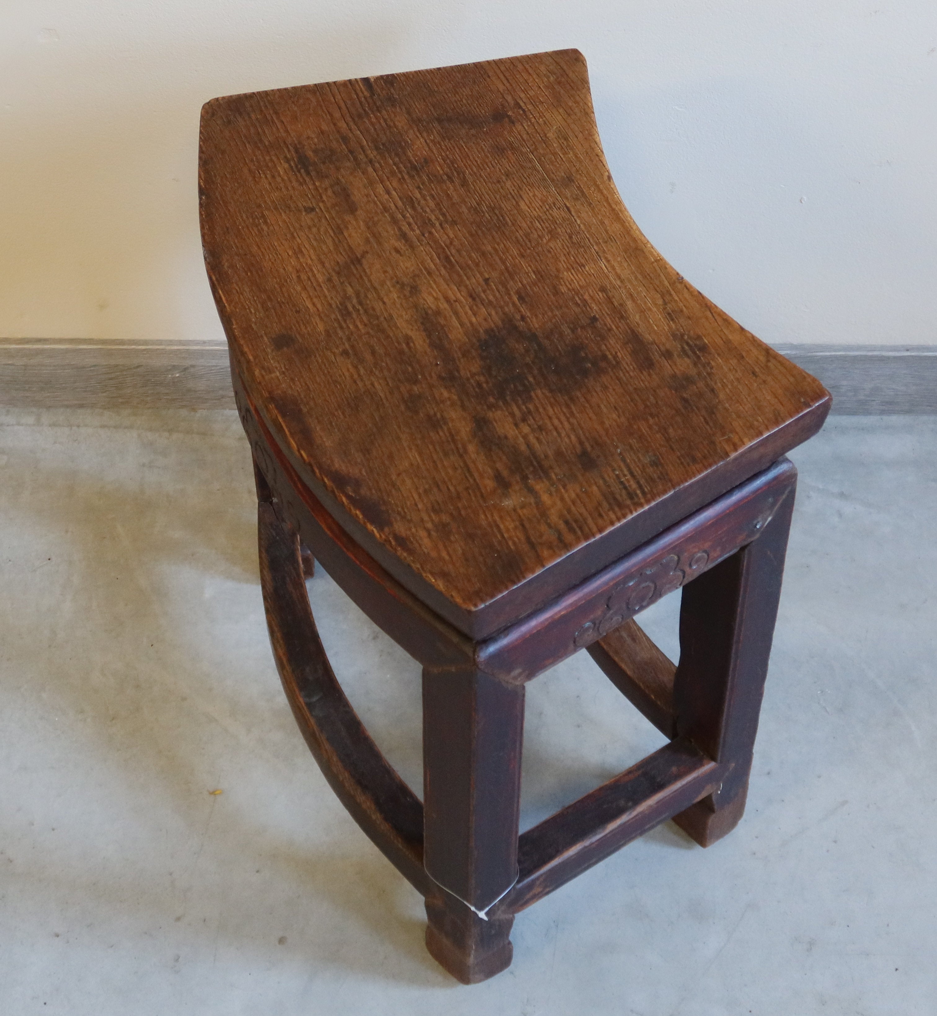 SGABELLO STONDATO OLMO CINESE