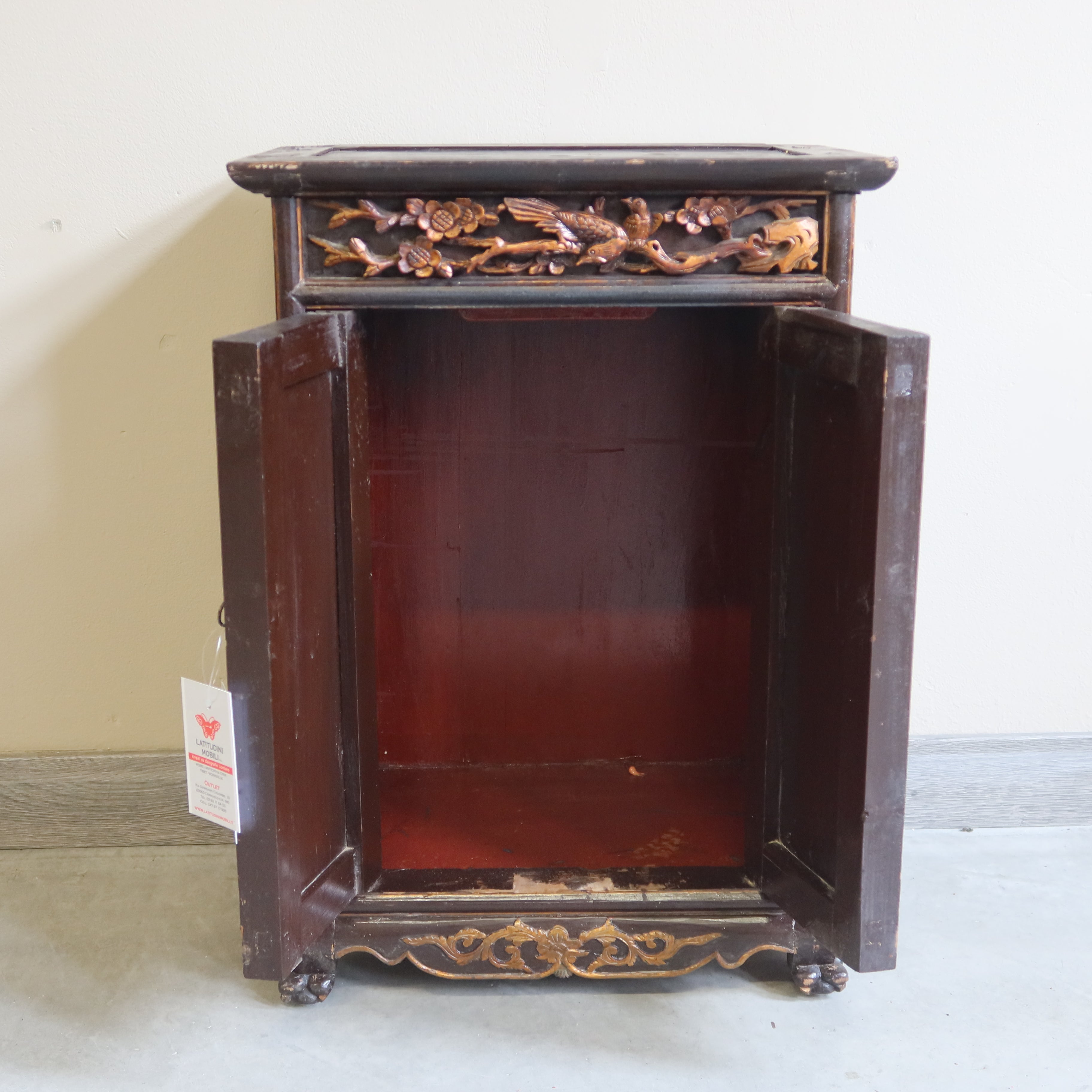 COMODINETTO 2A CON INTAGLI DORATI