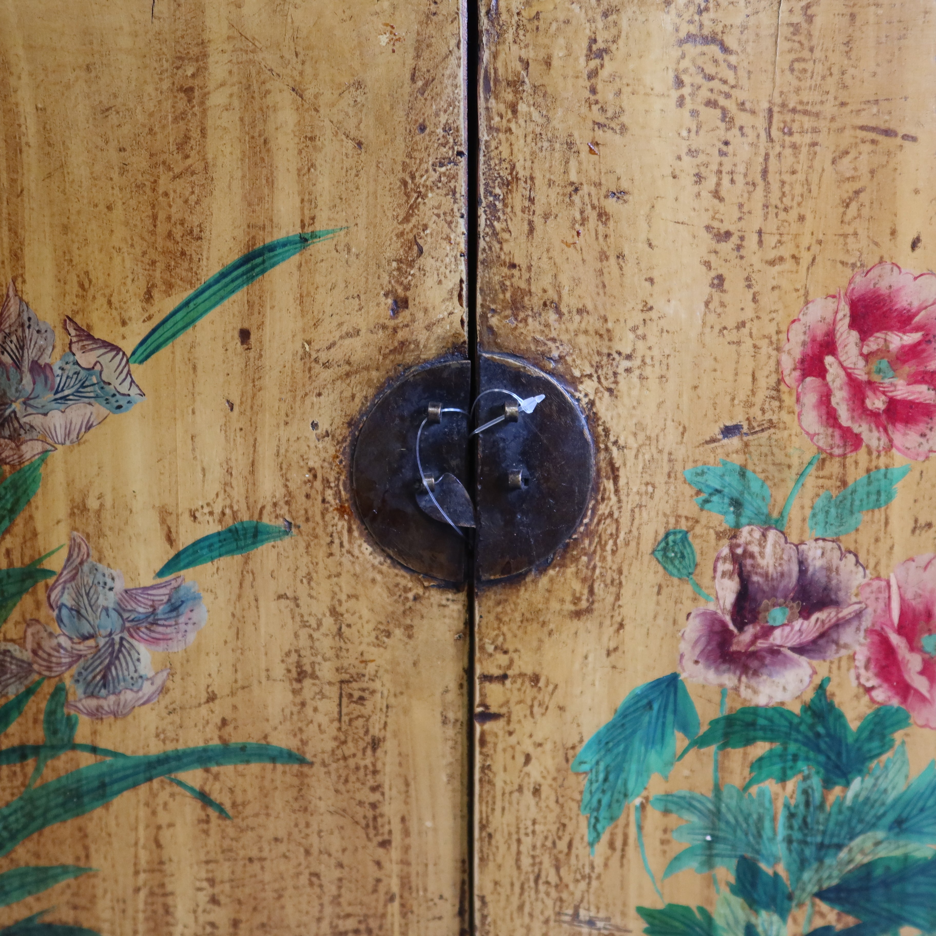 CREDENZINO MONGOLIA DUE ANTE DECORATE