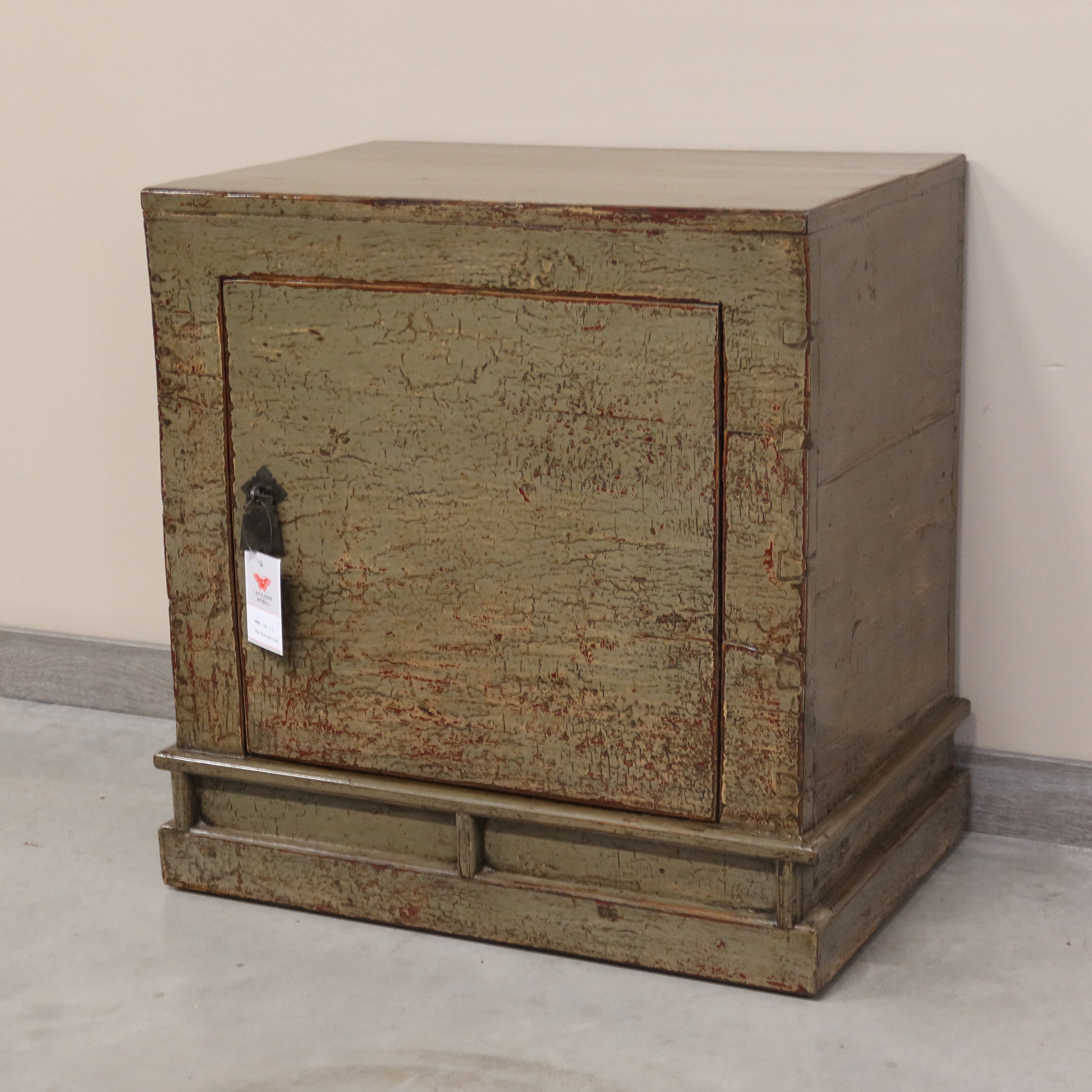 STIPO BOOKCASE IN LACCA