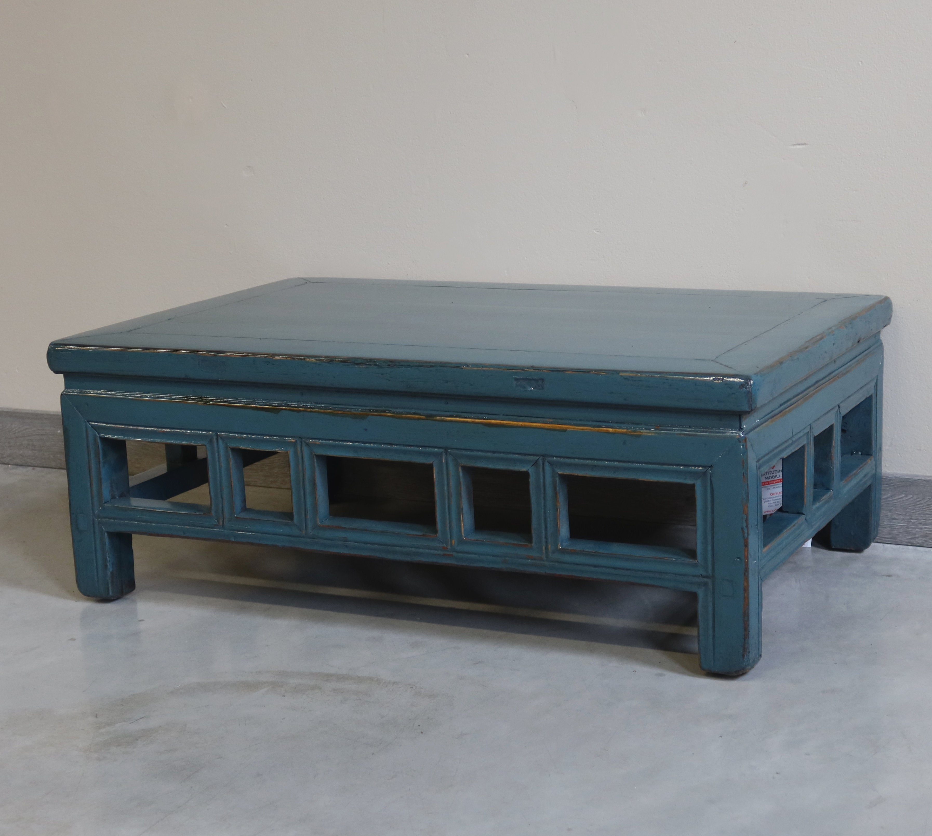 TAVOLINO KANG LACCATO