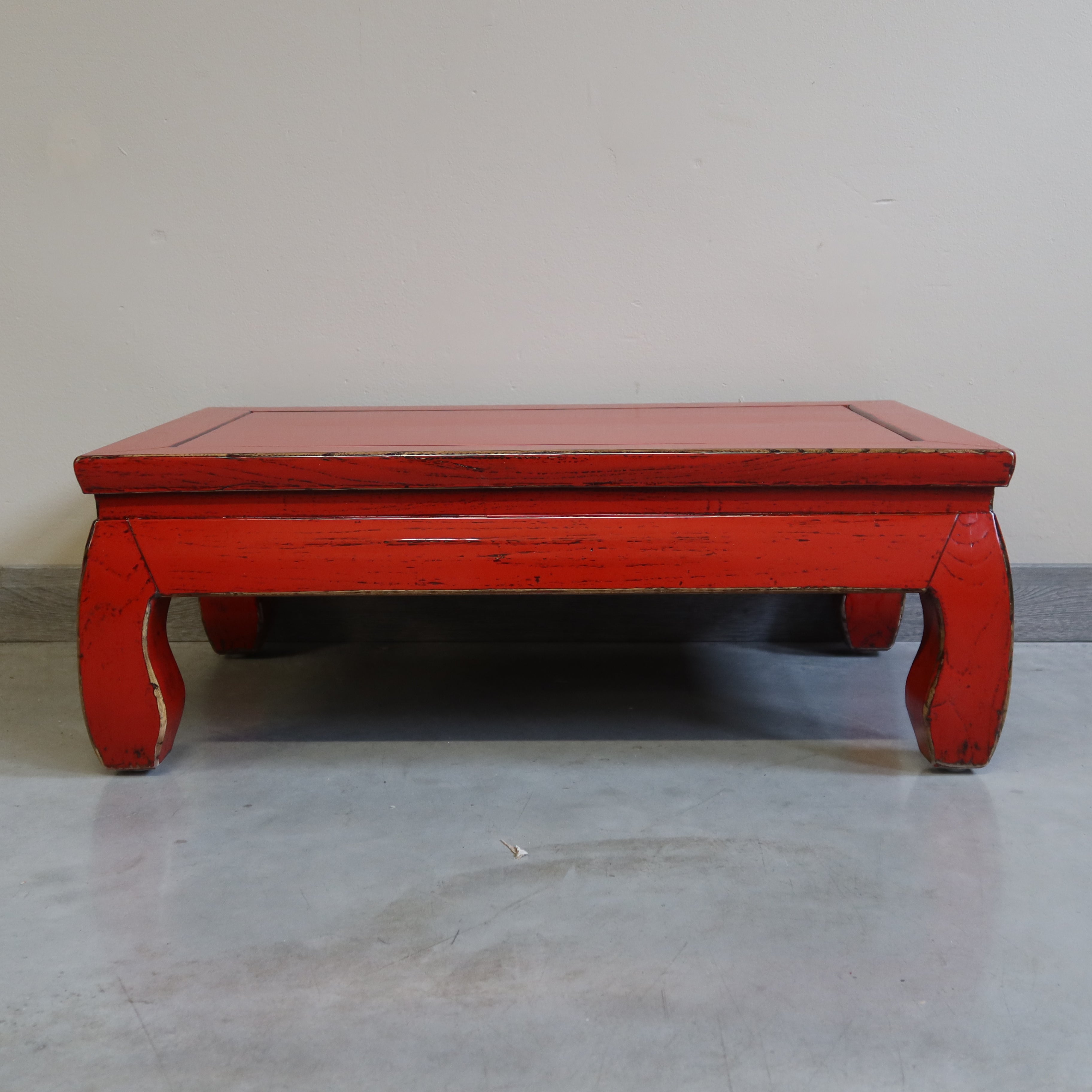 TAVOLINO CINESE LACCA ROSSA GAMBE ARCUATE