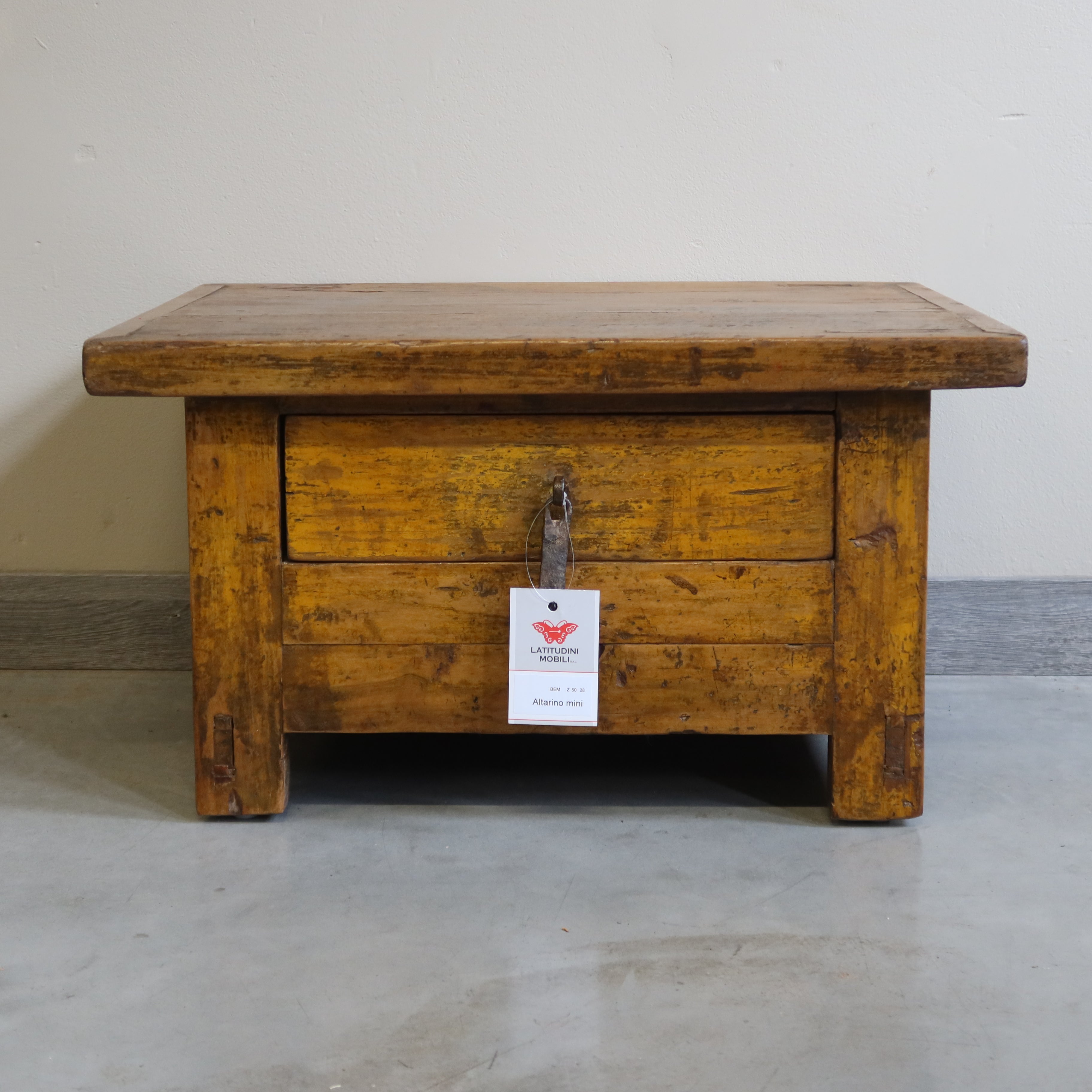 TAVOLINO OLMO CINESE AD ALTARE