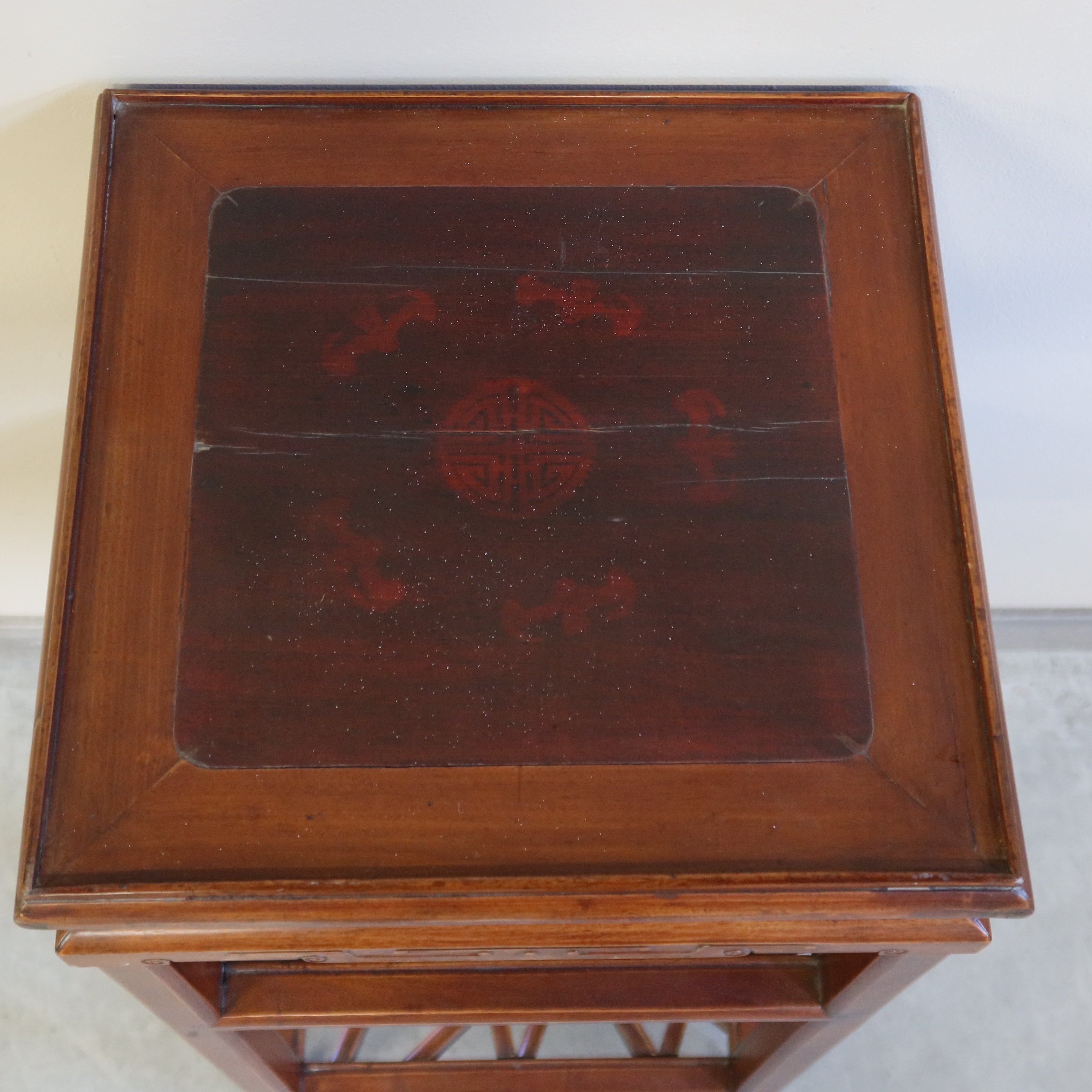 TAVOLINO OLMO CINESE CON RIPIANO