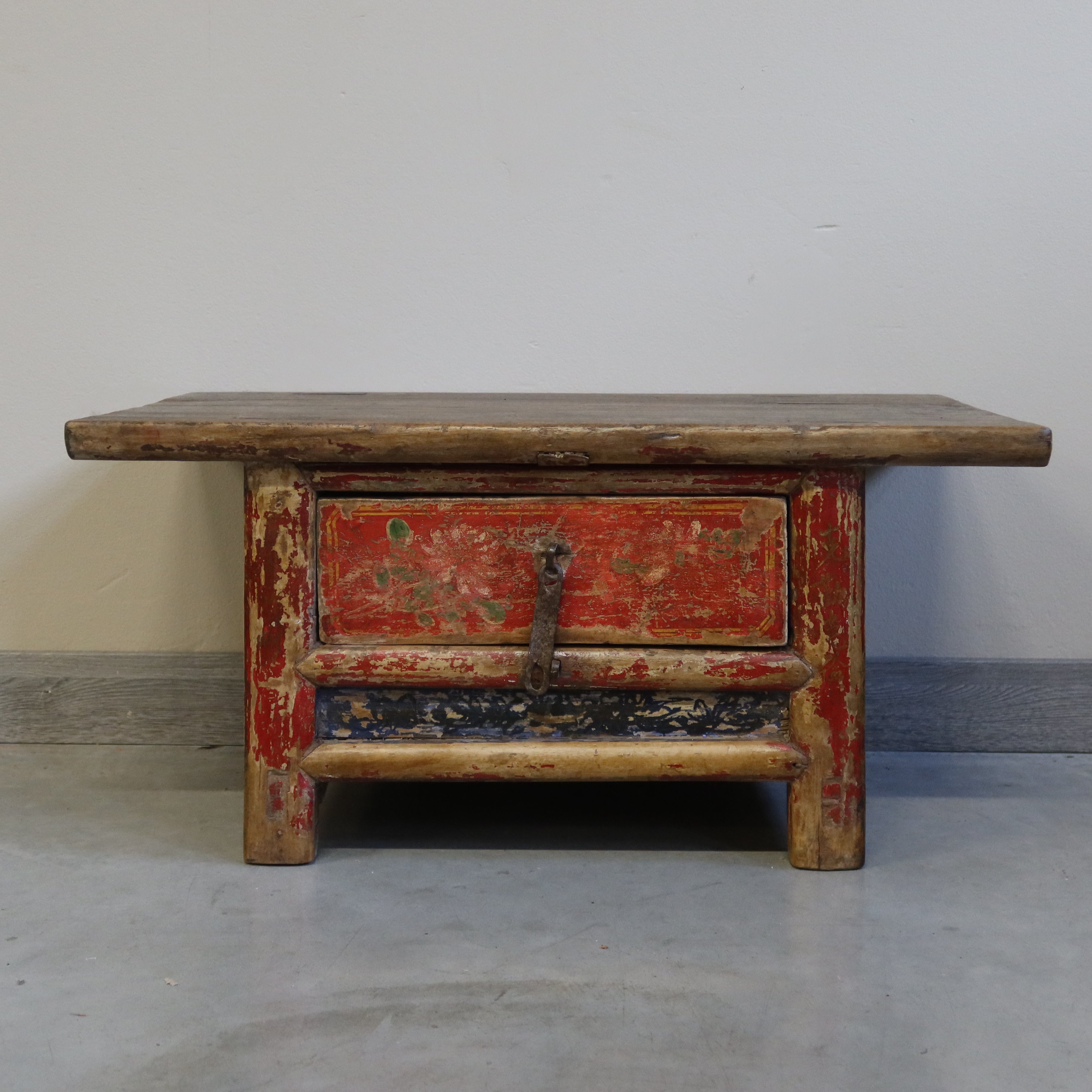 TAVOLINO OLMO CINESE CASSETTO DECORATO