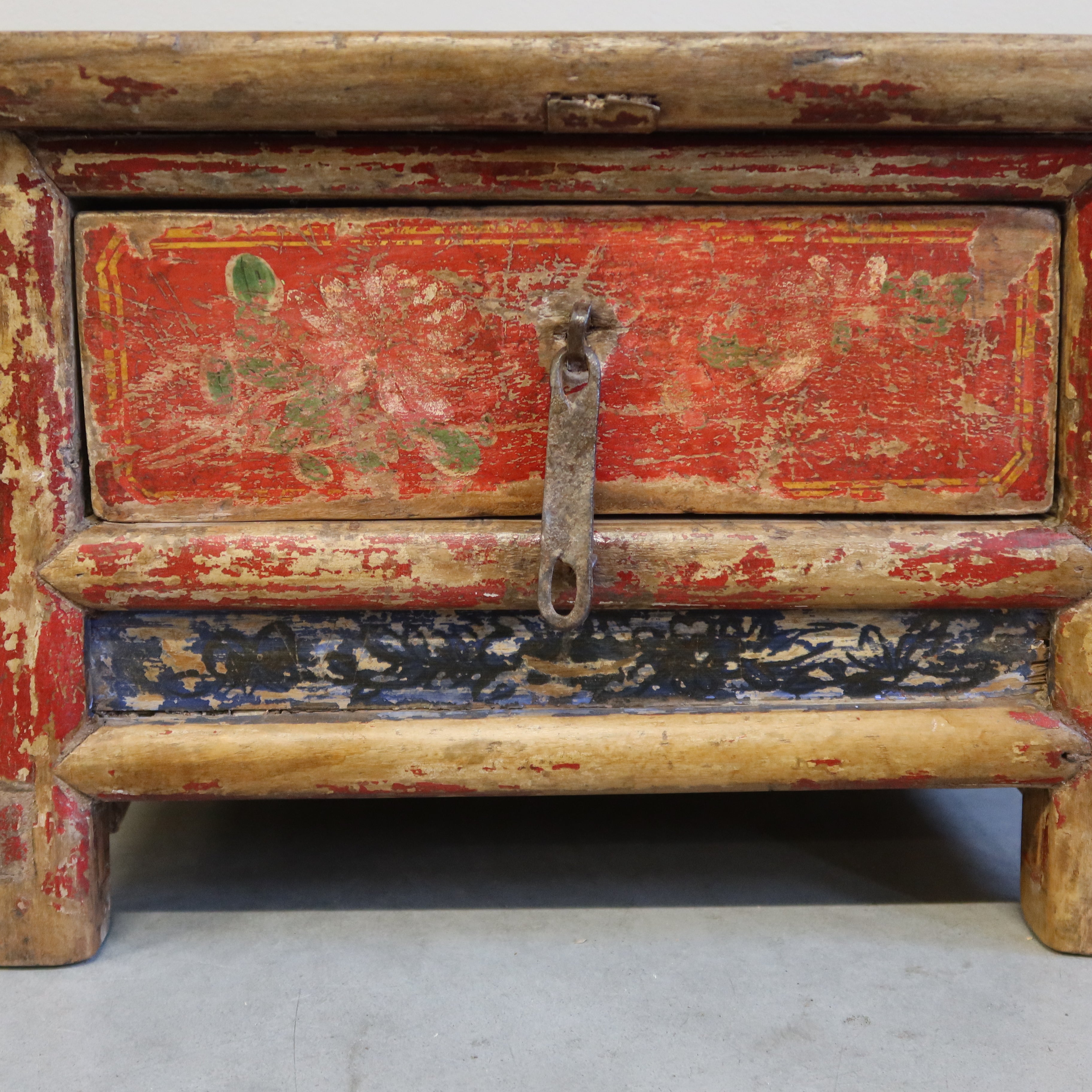 TAVOLINO OLMO CINESE CASSETTO DECORATO